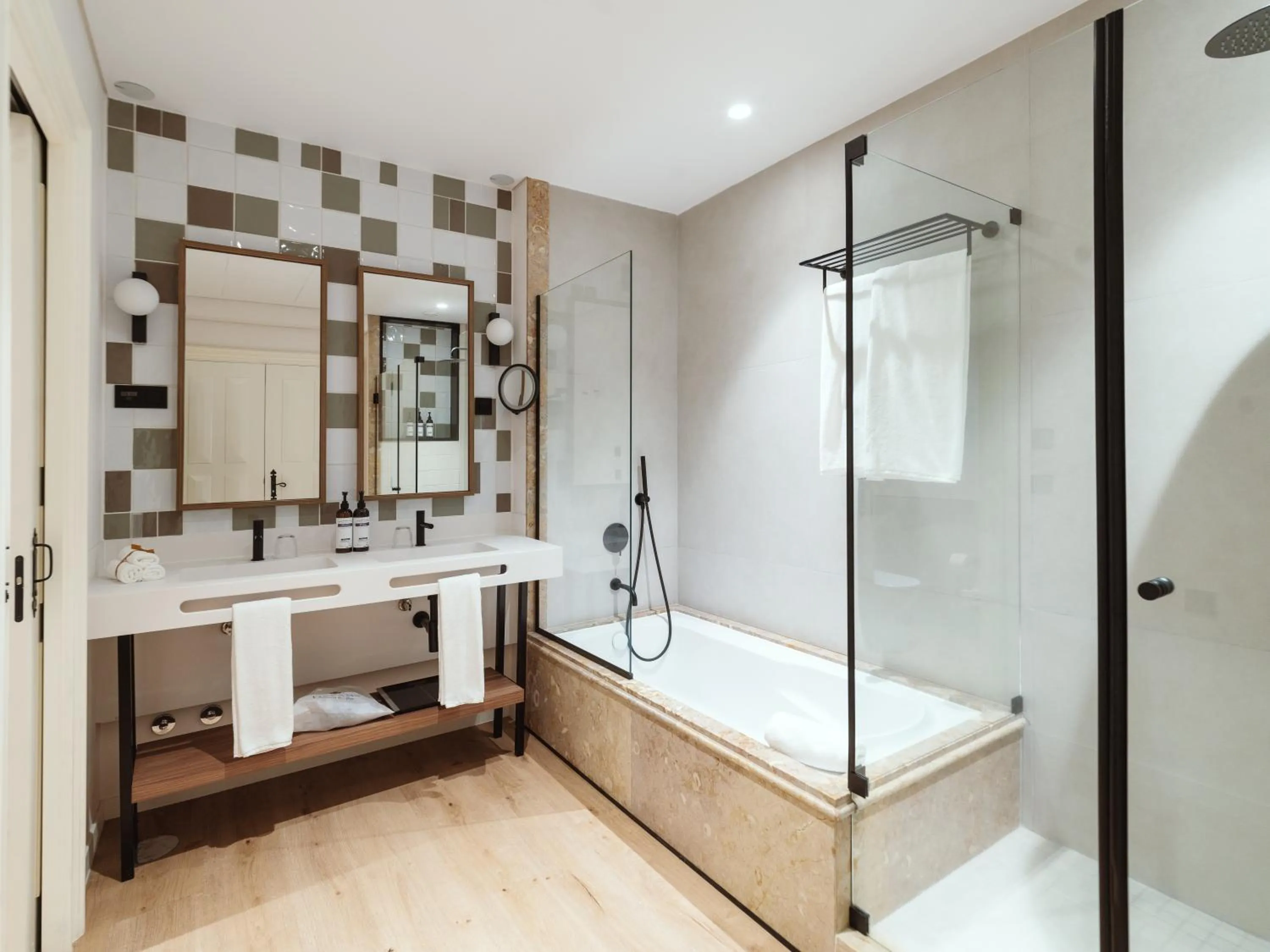 Bathroom in Dreams Madeira Resort Spa & Marina