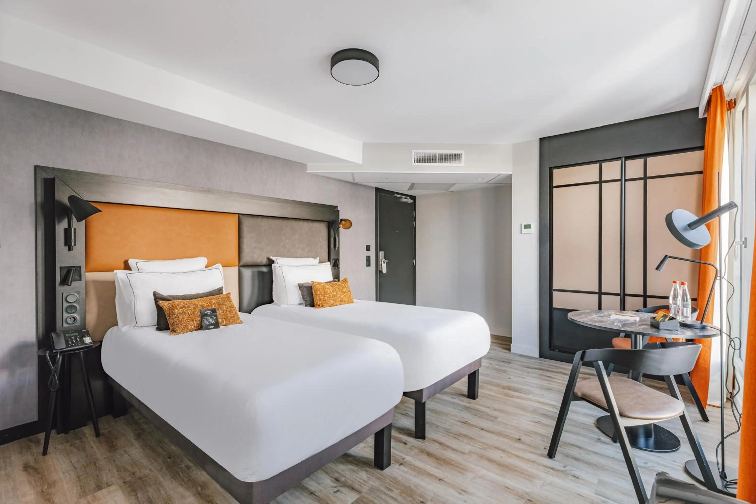 Bed in Appart'City Collection Paris Gare de Lyon