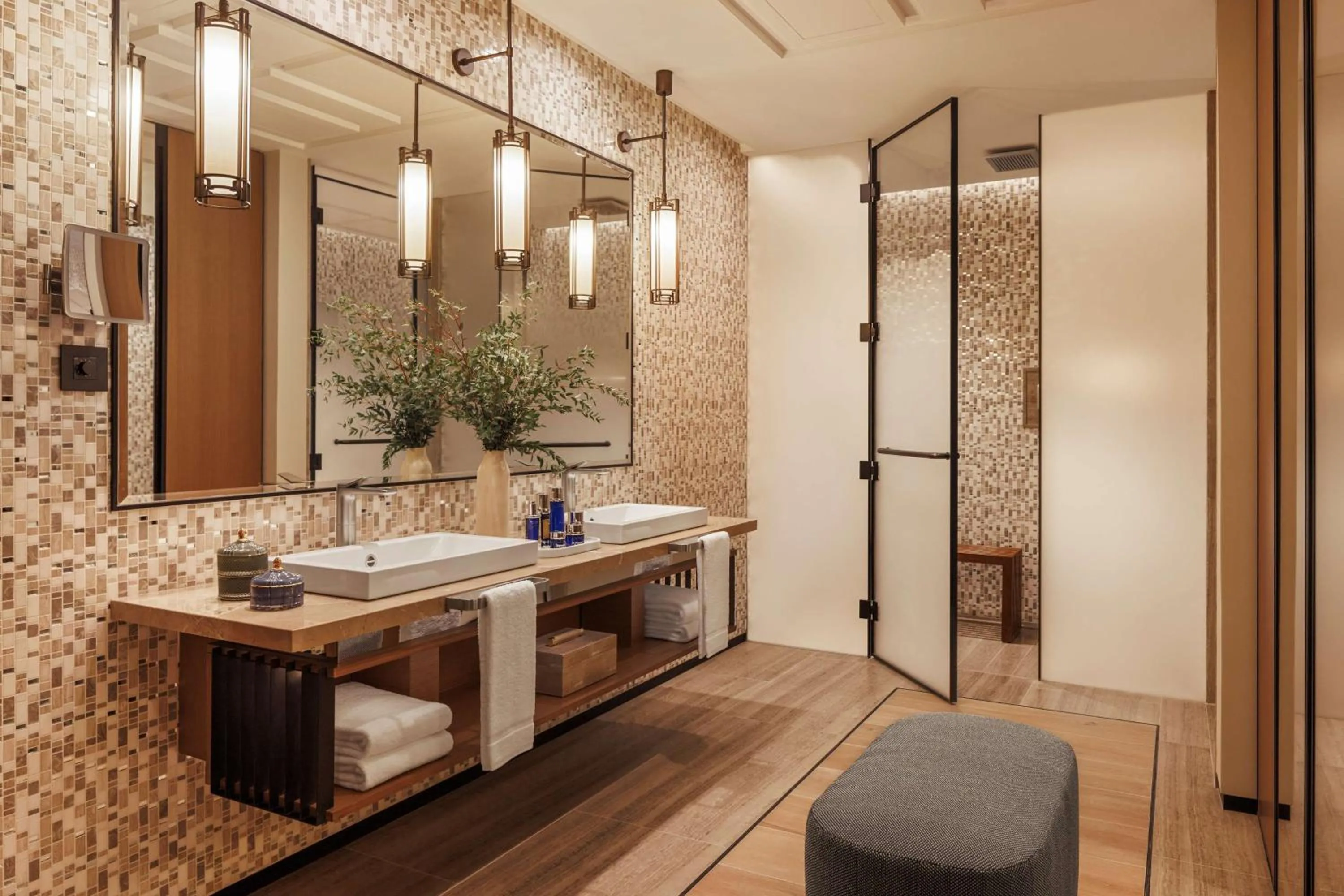 Bathroom in One&Only One Za'abeel