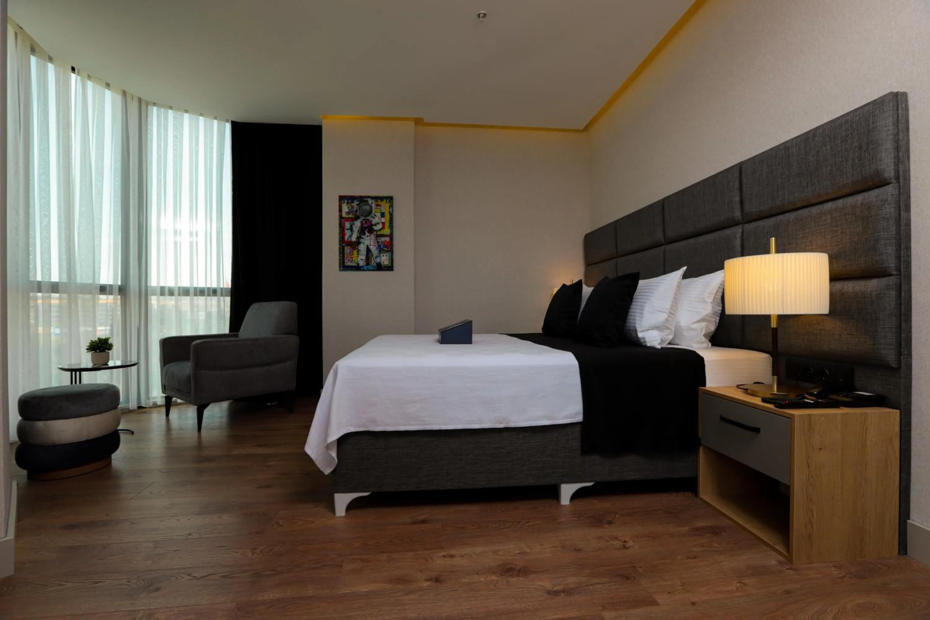 Bed in Brand Business Hotel