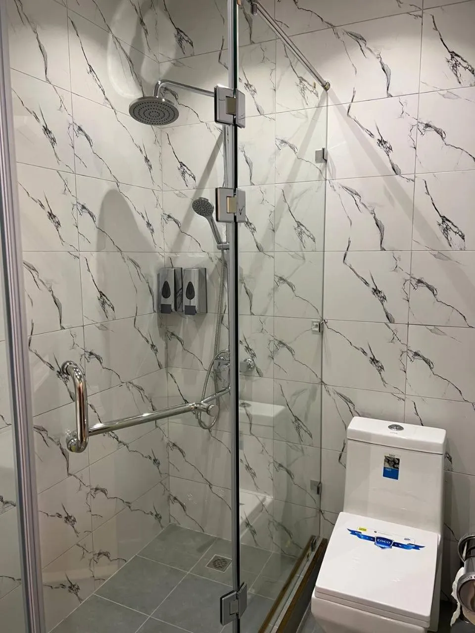 Shower in Nur Makon Hotel