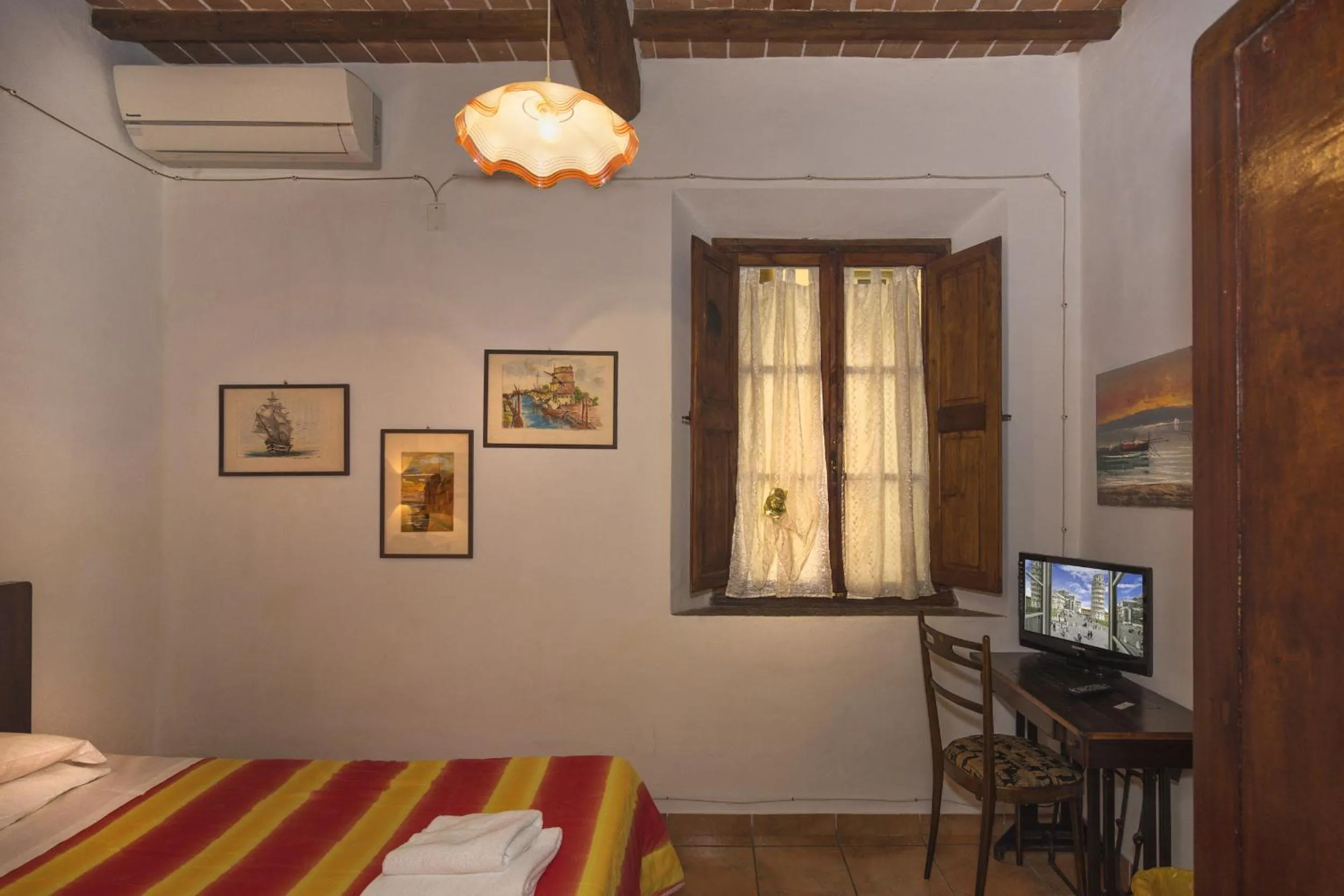 Bed in B&B Due Borghi