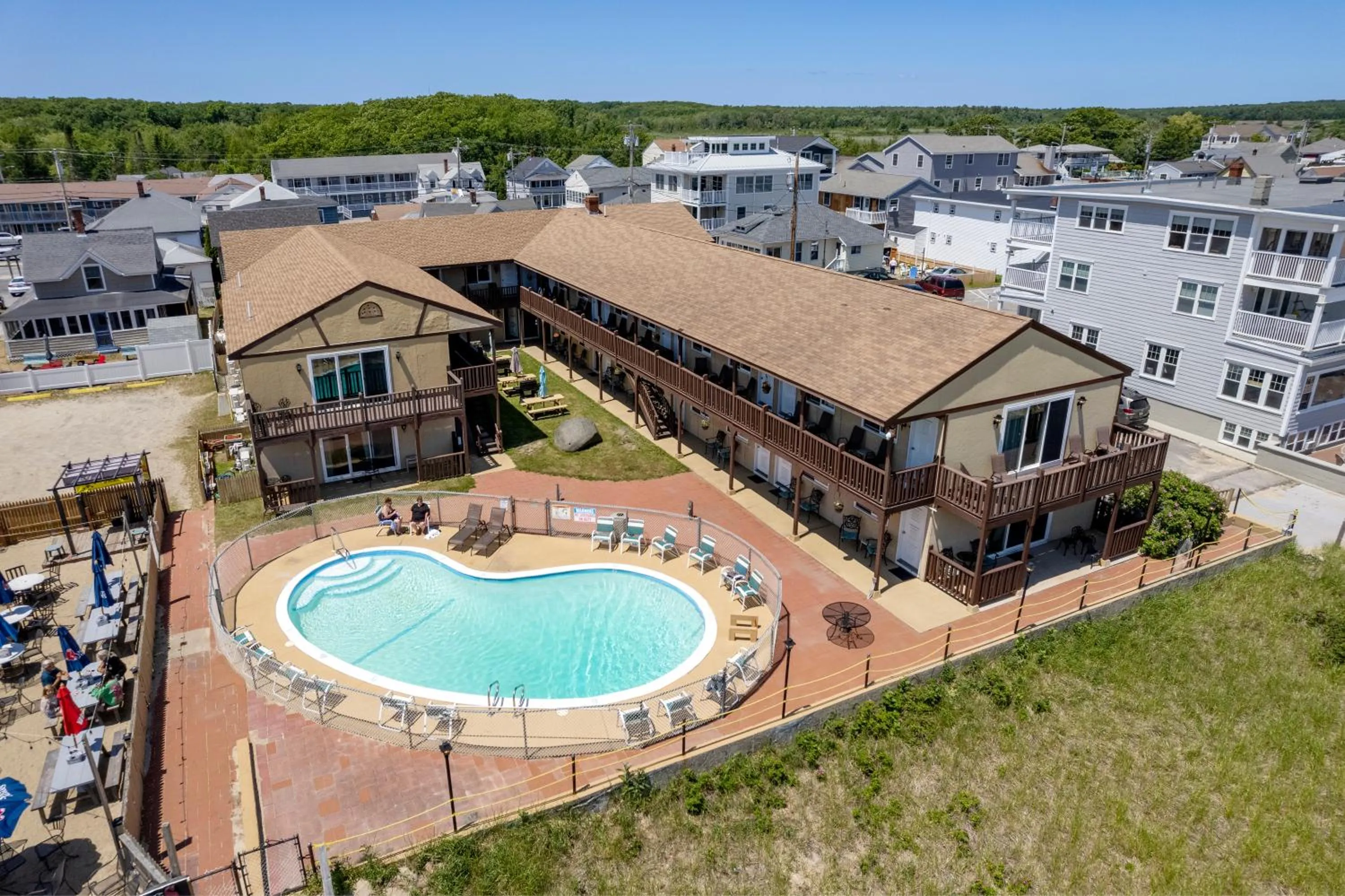 Property building in The Carolina Motel