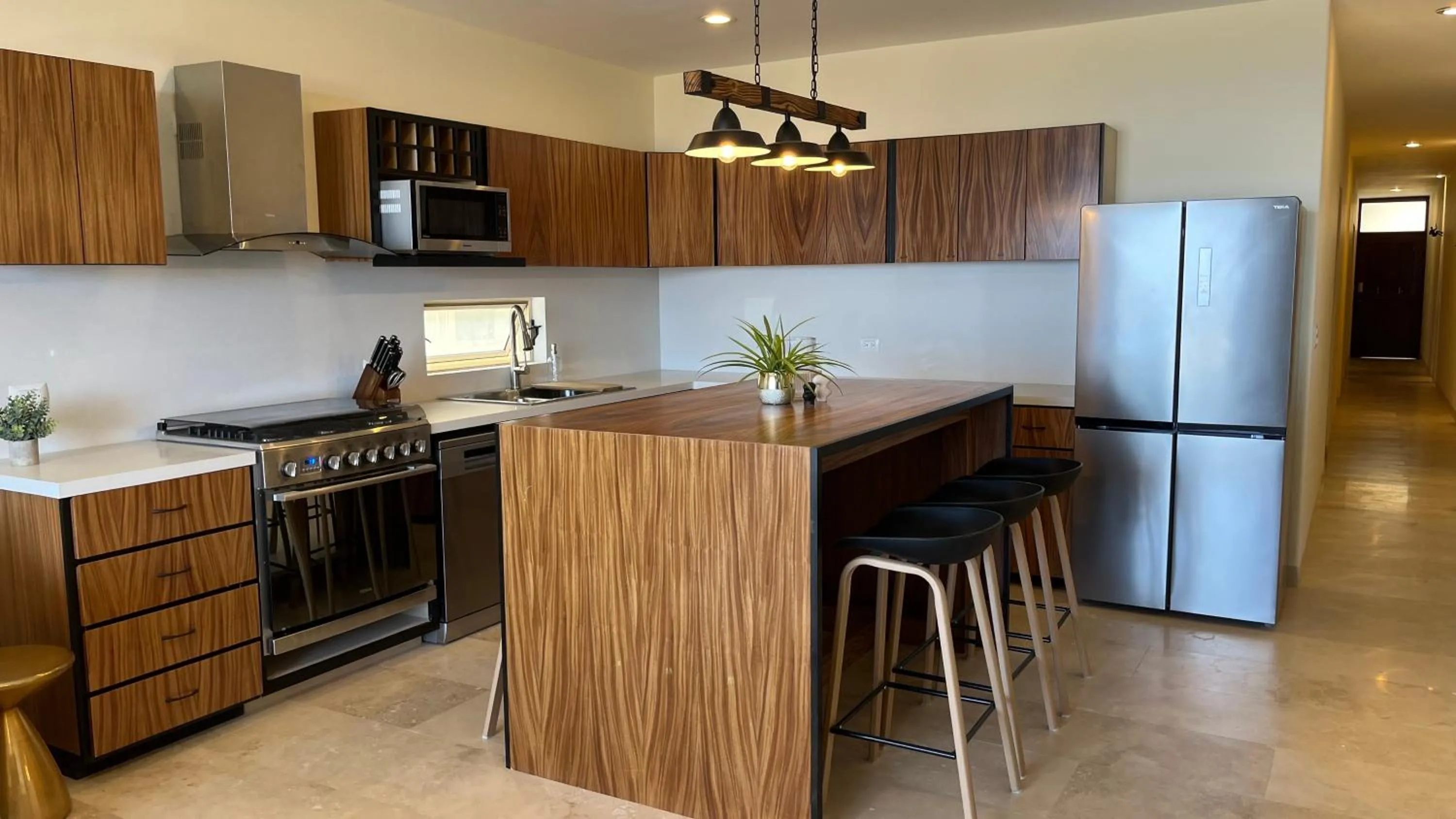 Kitchen or kitchenette in Beautyful and stuning condo 3bd