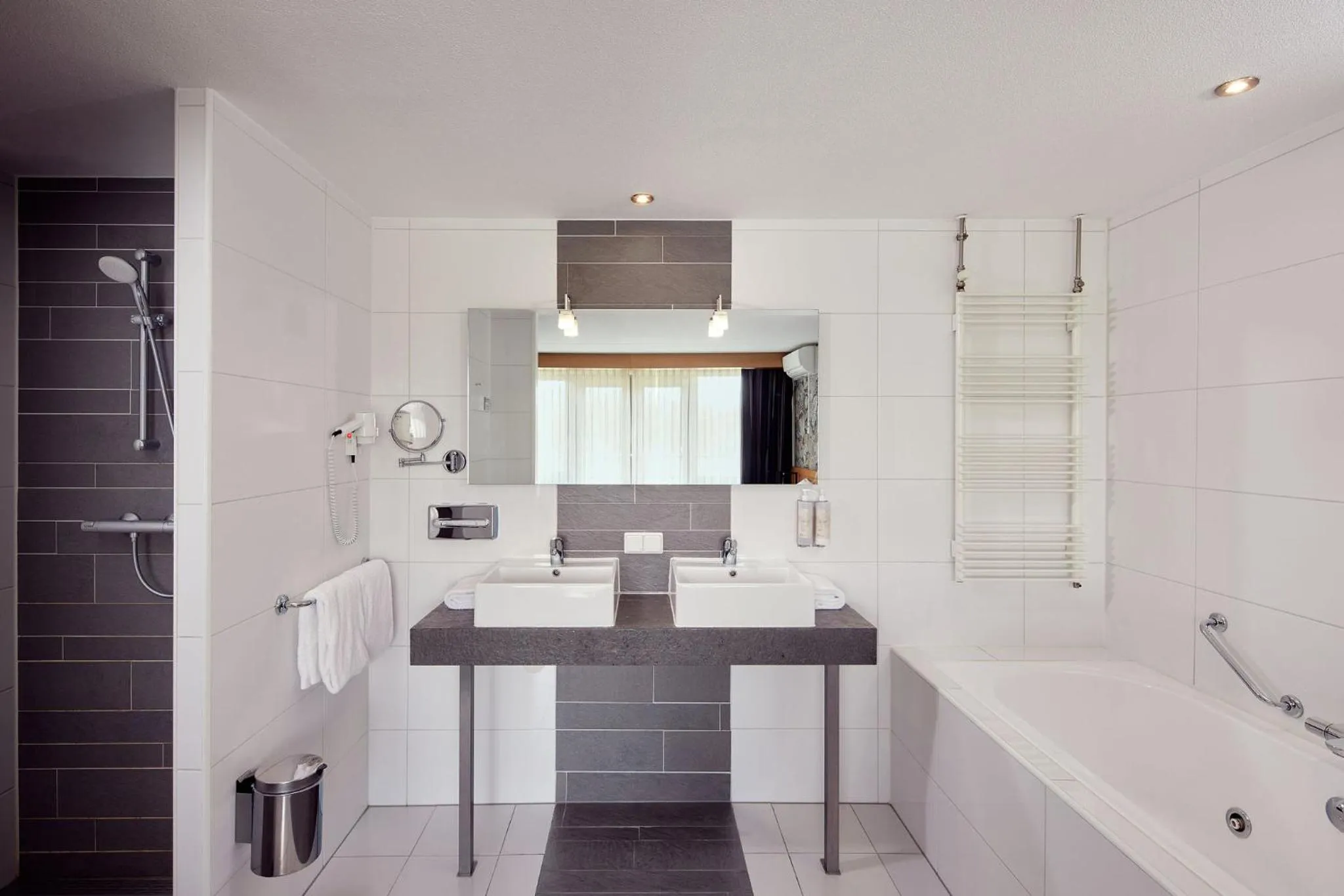 Bathroom in Van der Valk Drachten