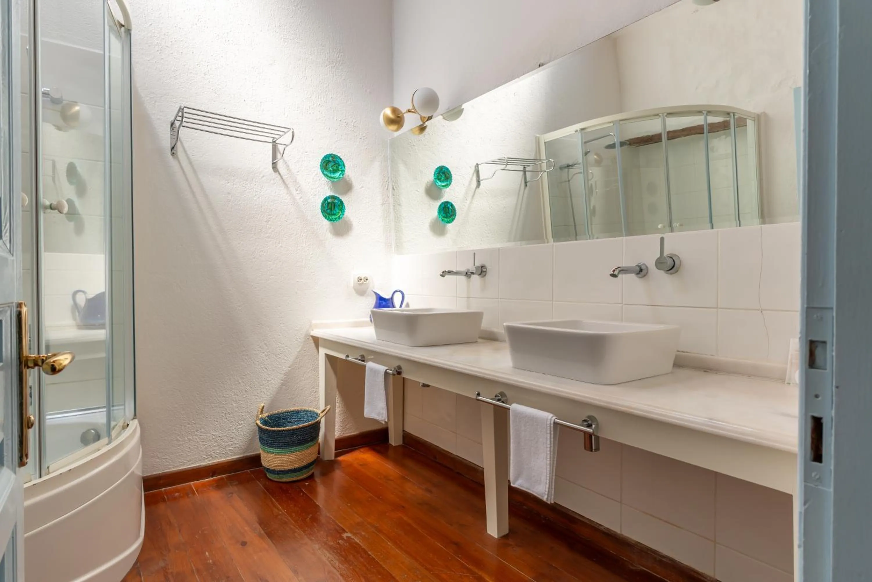 Shower in Alaçatı Taş Otel