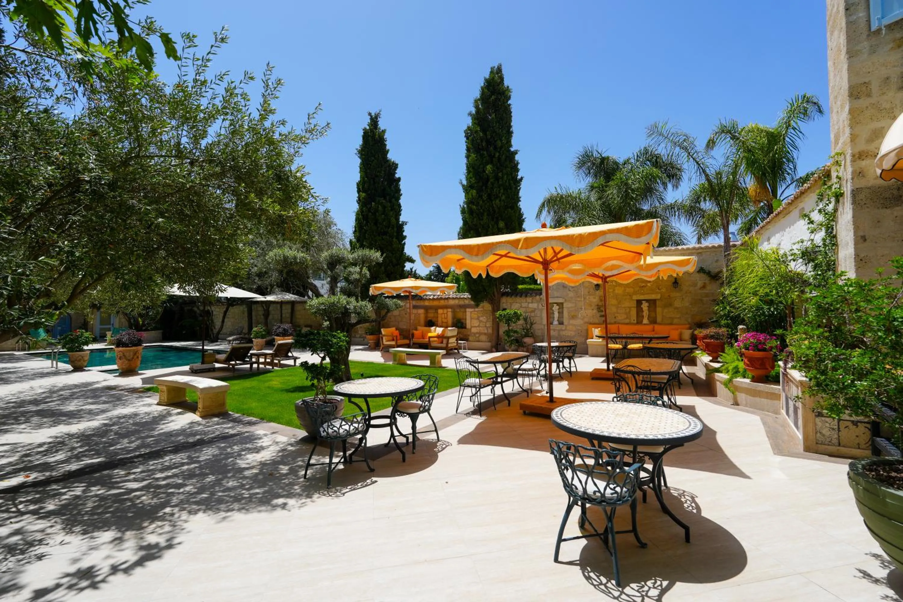 Restaurant/places to eat in Alaçatı Taş Otel