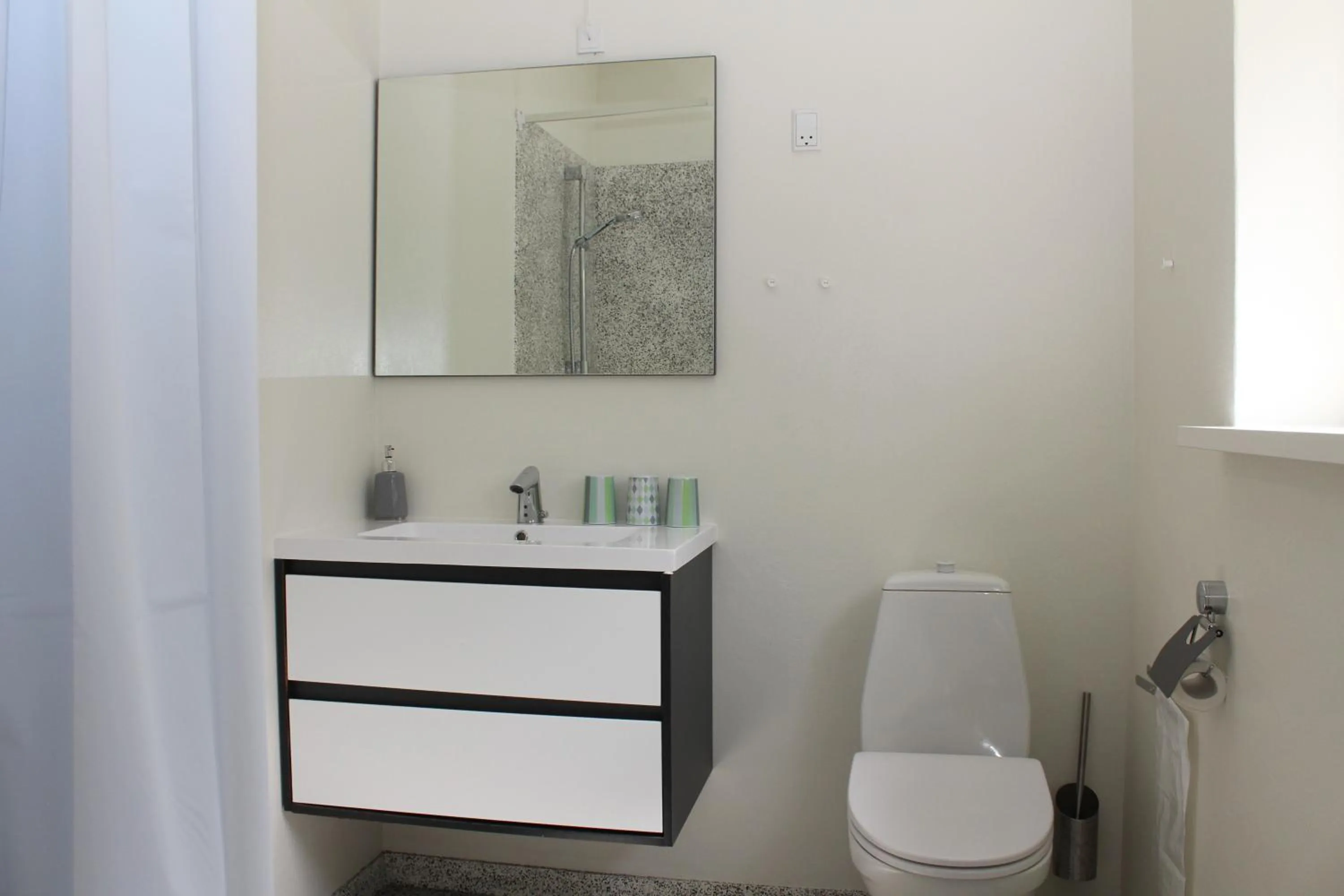 Bathroom in Lyng Dal Hotel og Restaurant