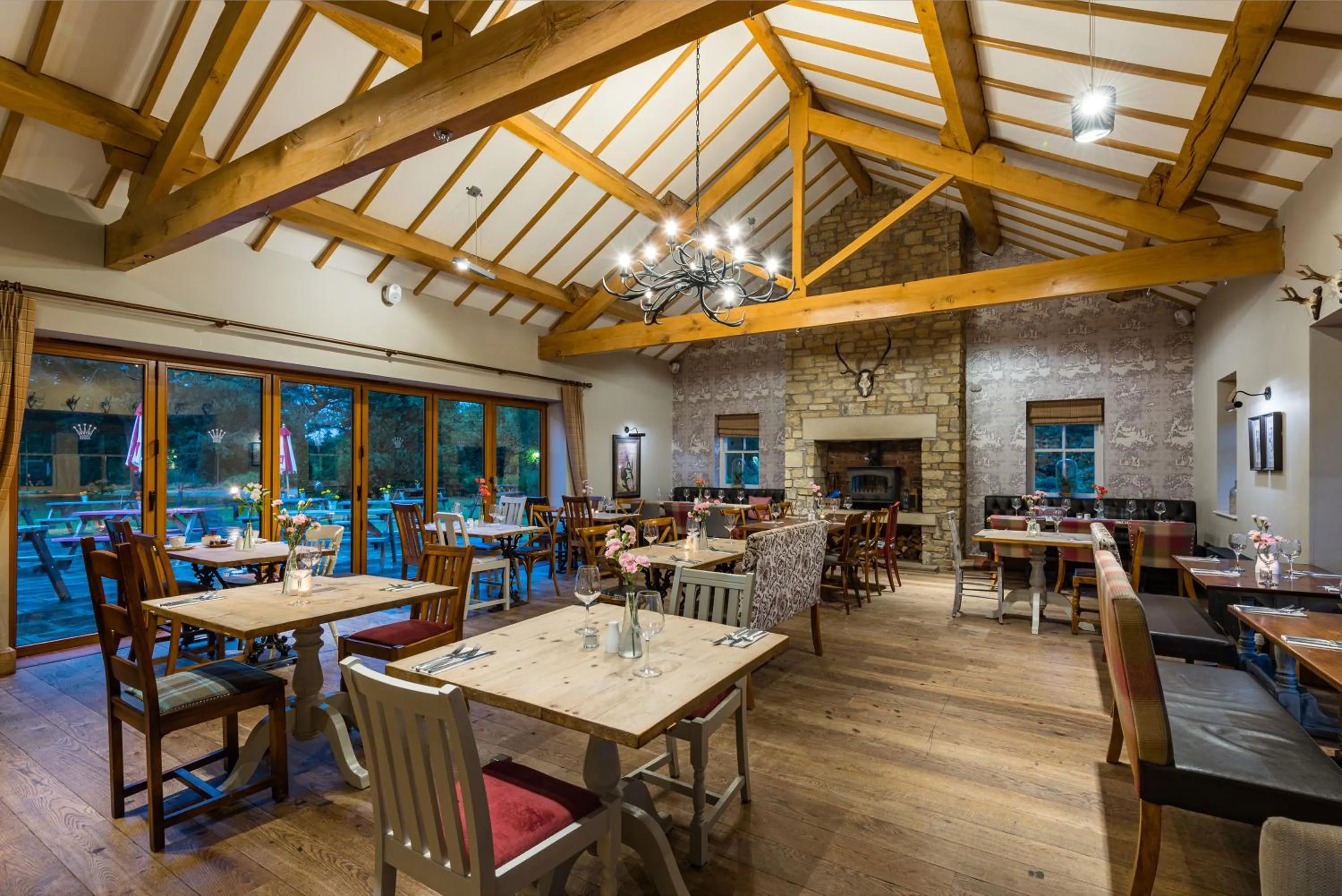 Restaurant/places to eat in The Queens