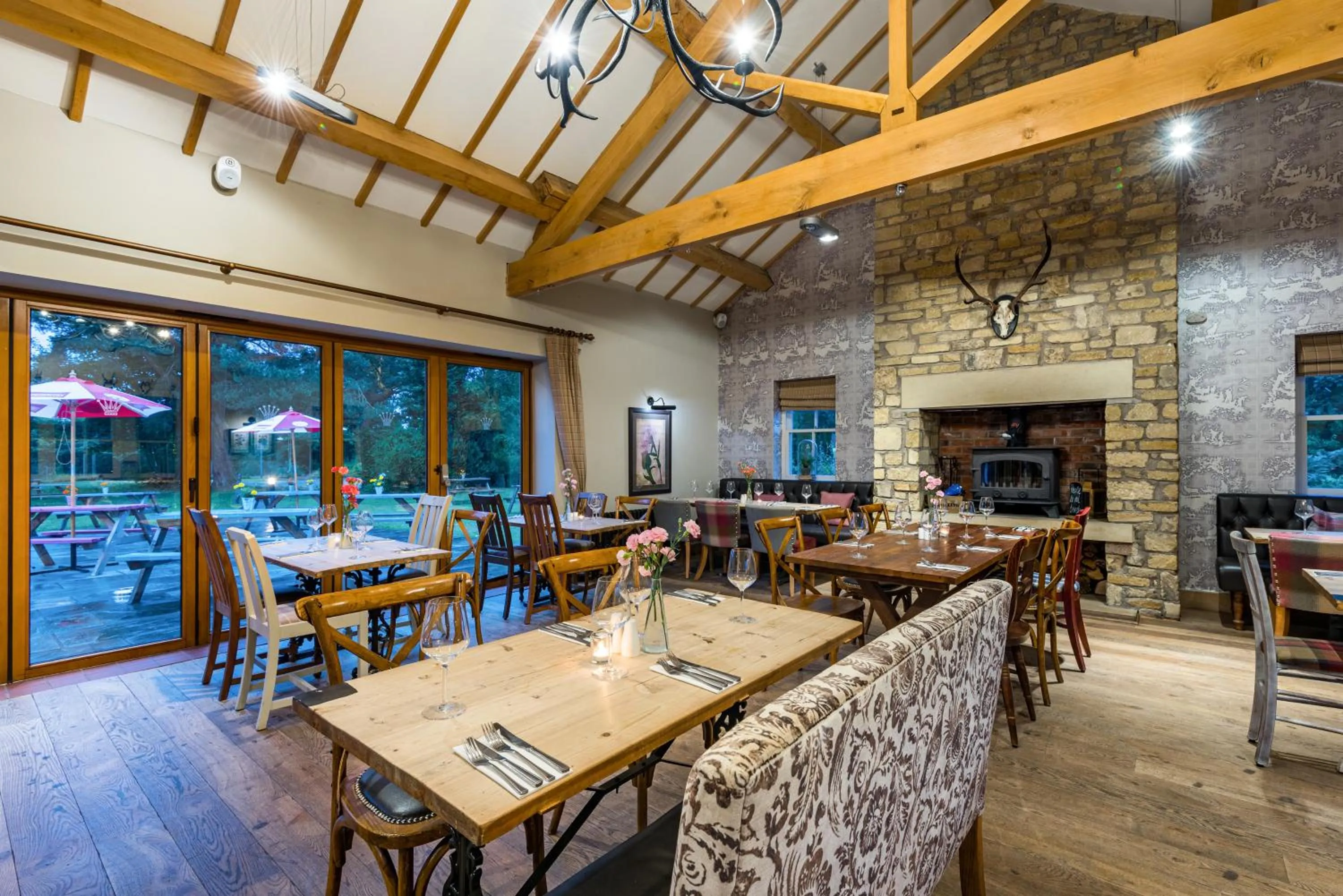 Restaurant/places to eat in The Queens