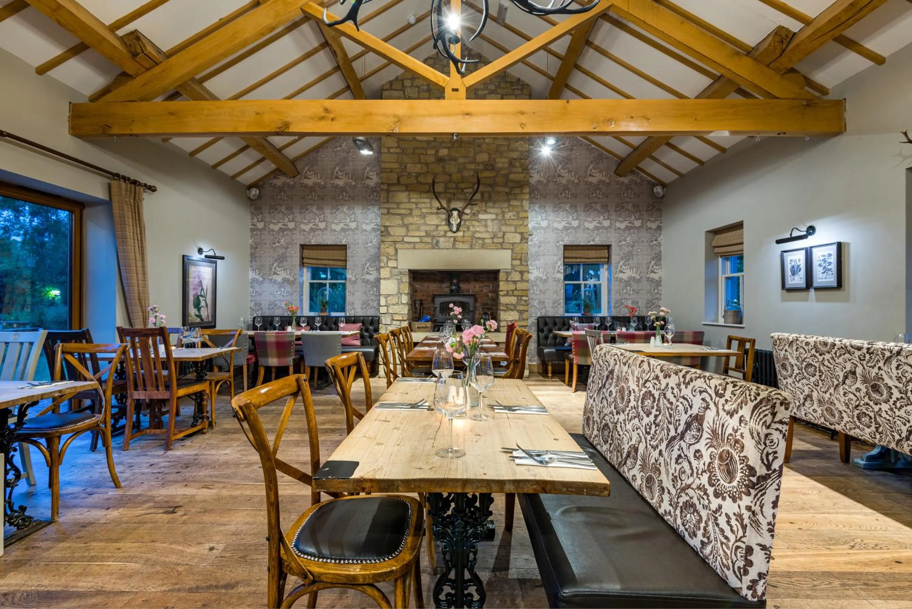 Restaurant/places to eat in The Queens