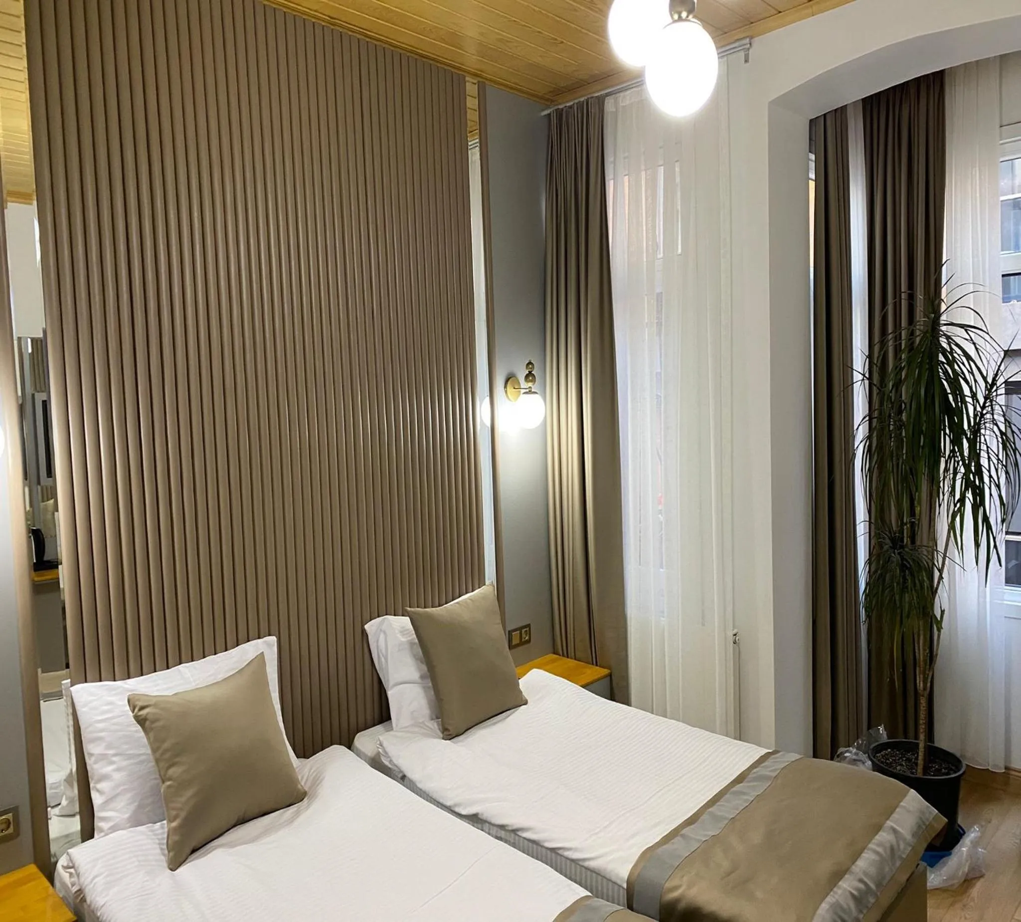 Bed in Guldehan Hotel