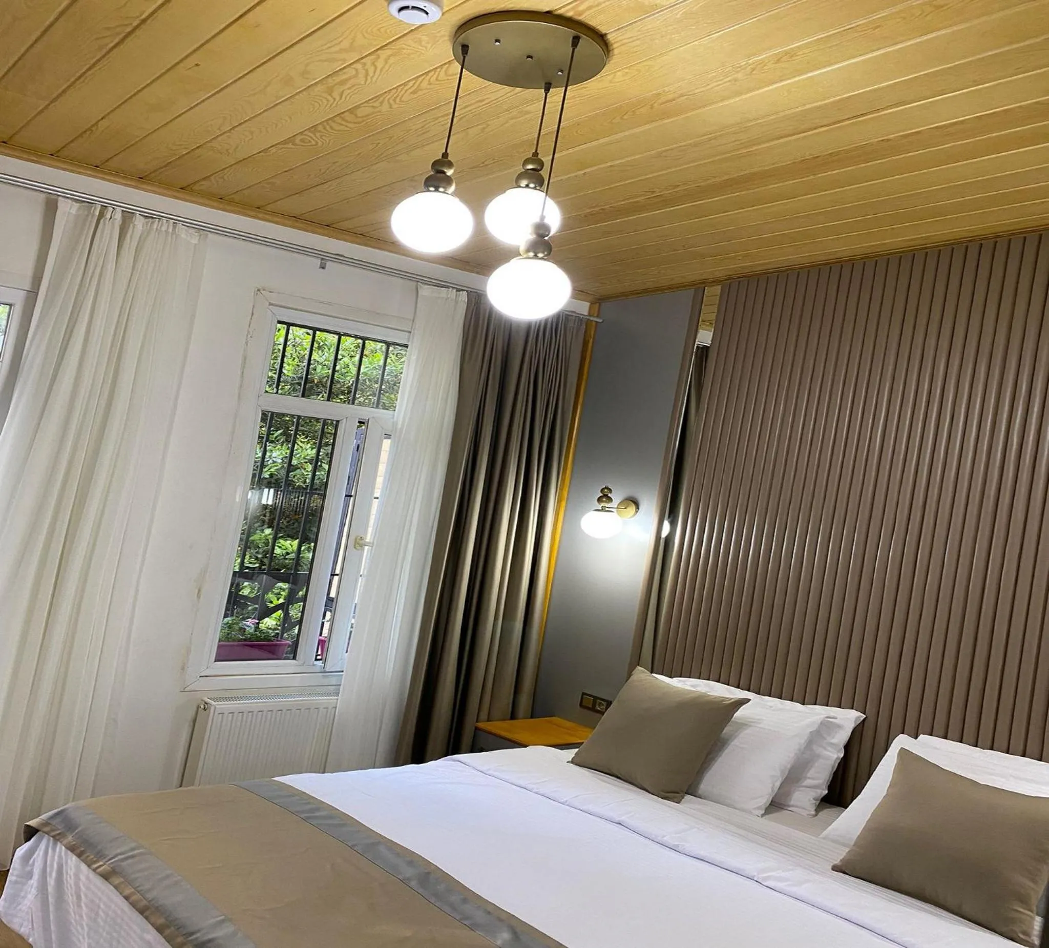 Bed in Guldehan Hotel