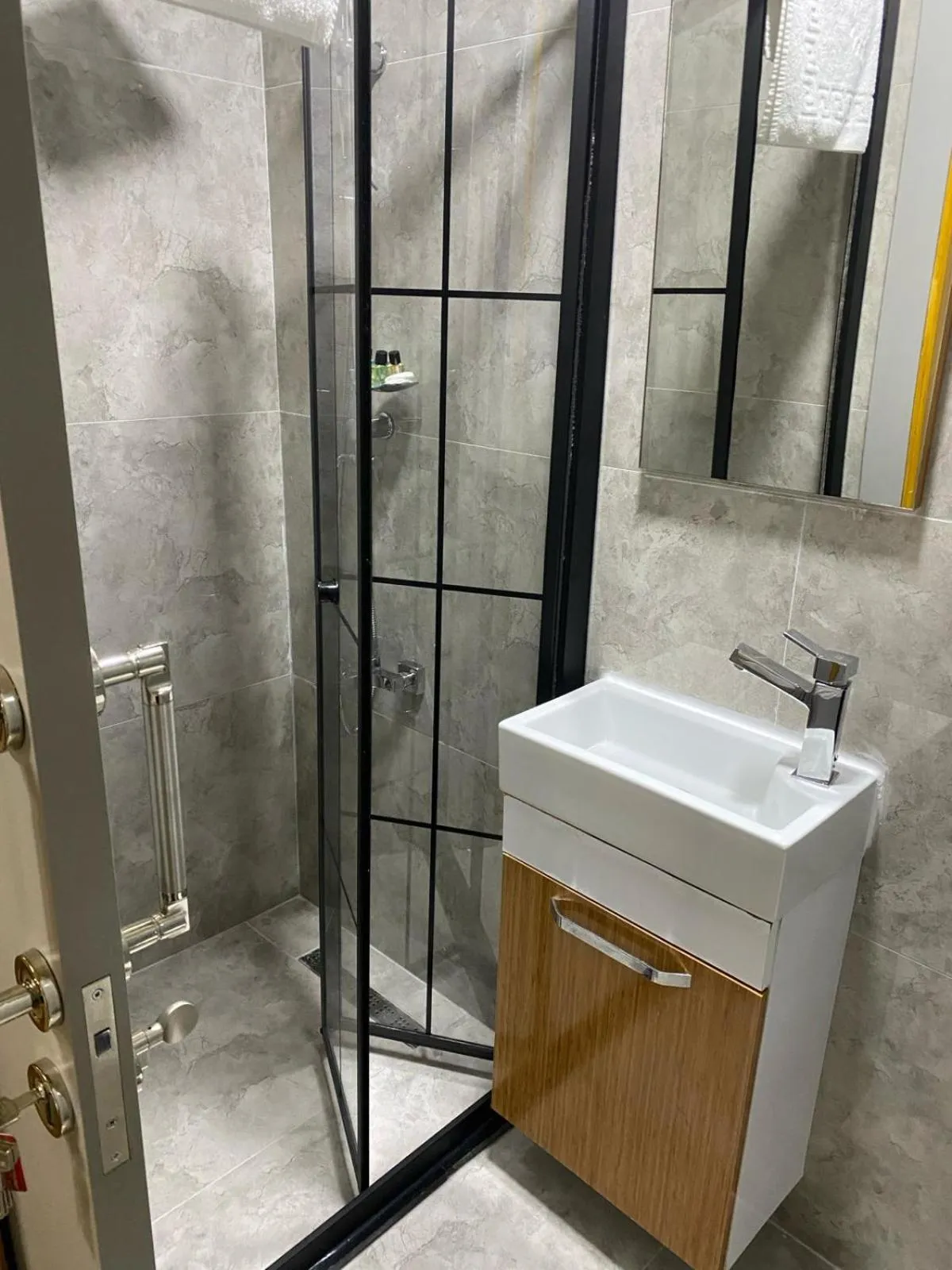 Bathroom in Guldehan Hotel