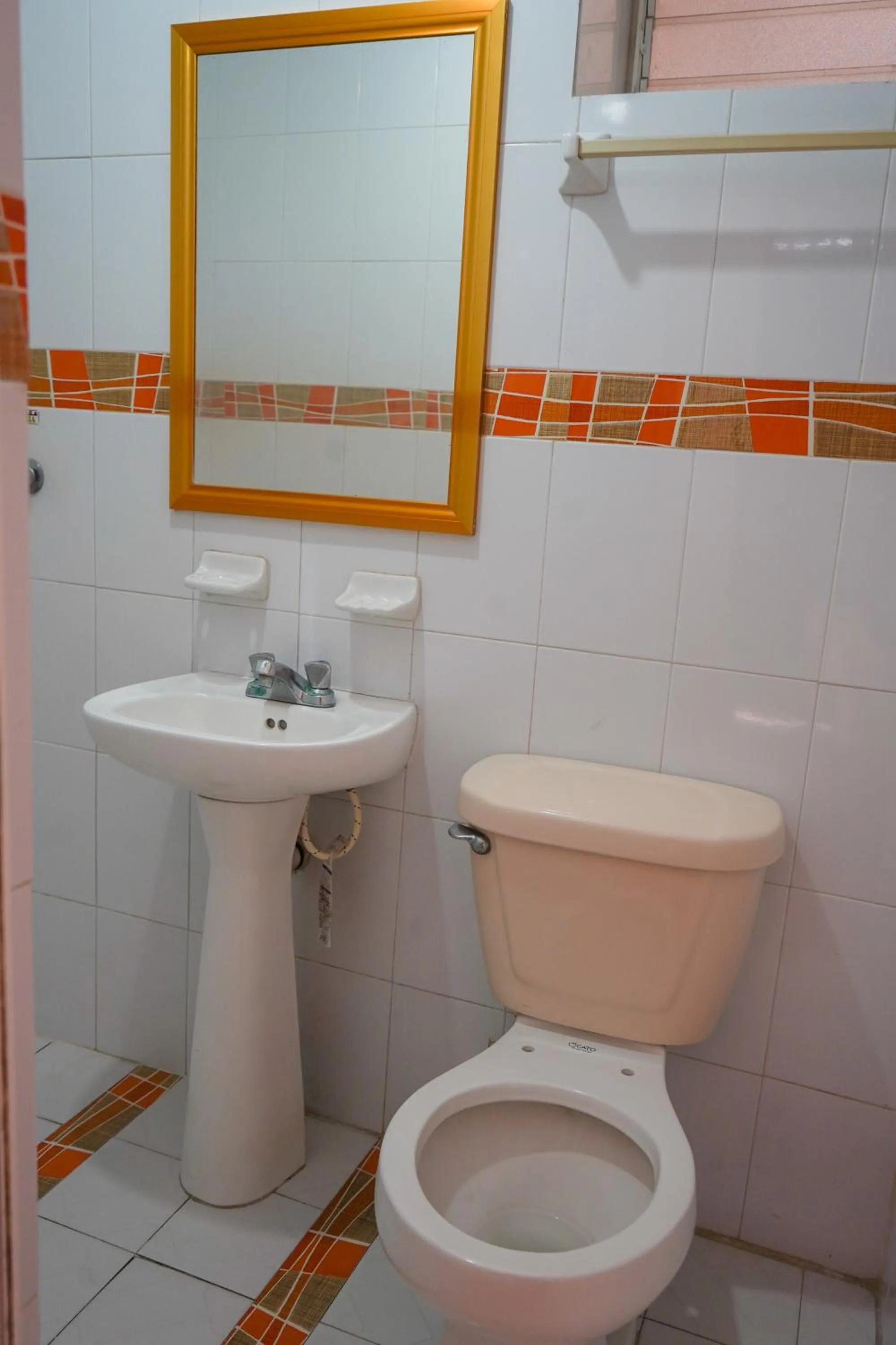 Bathroom in OYO Hotel El Conquistador