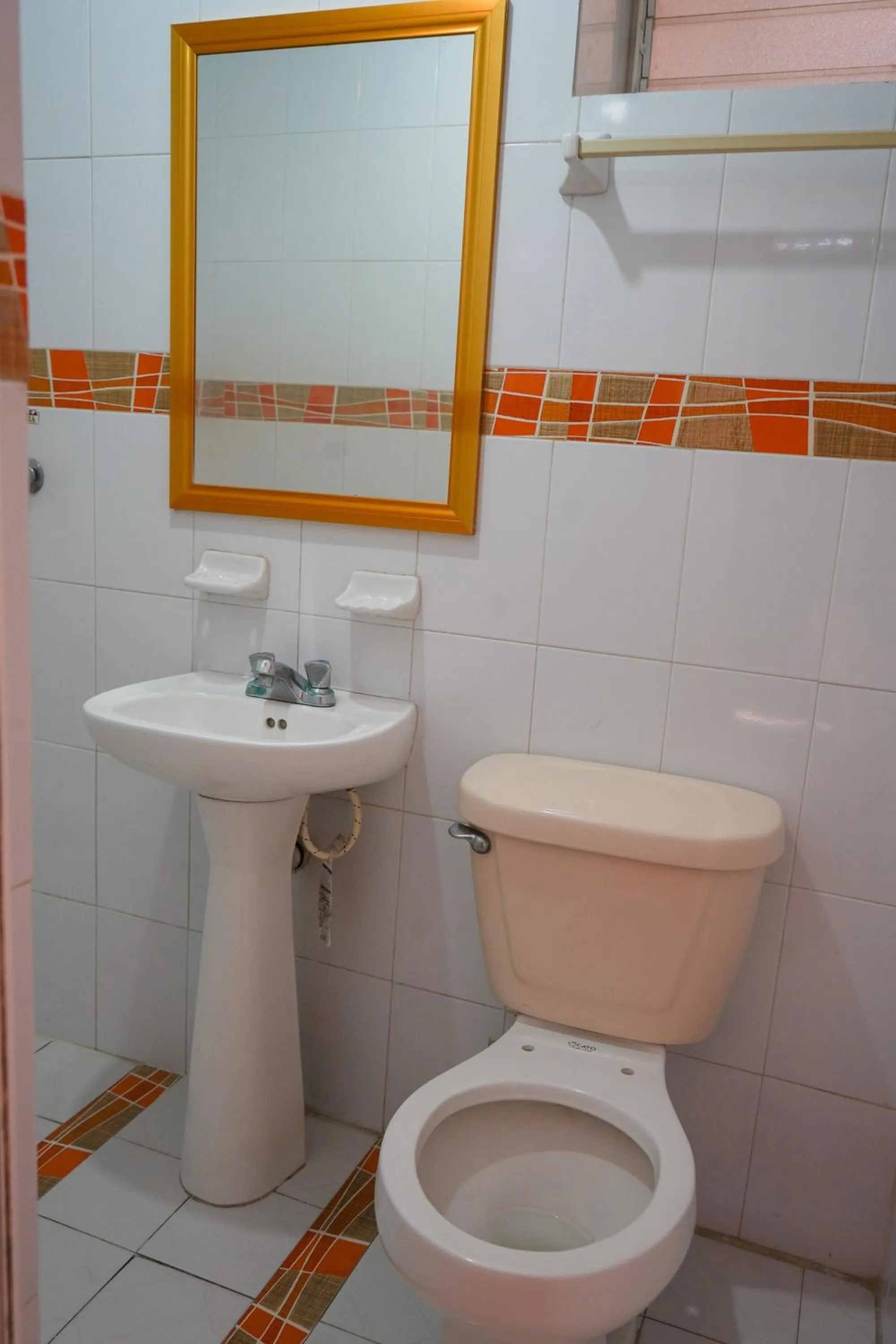 Bathroom in OYO Hotel El Conquistador