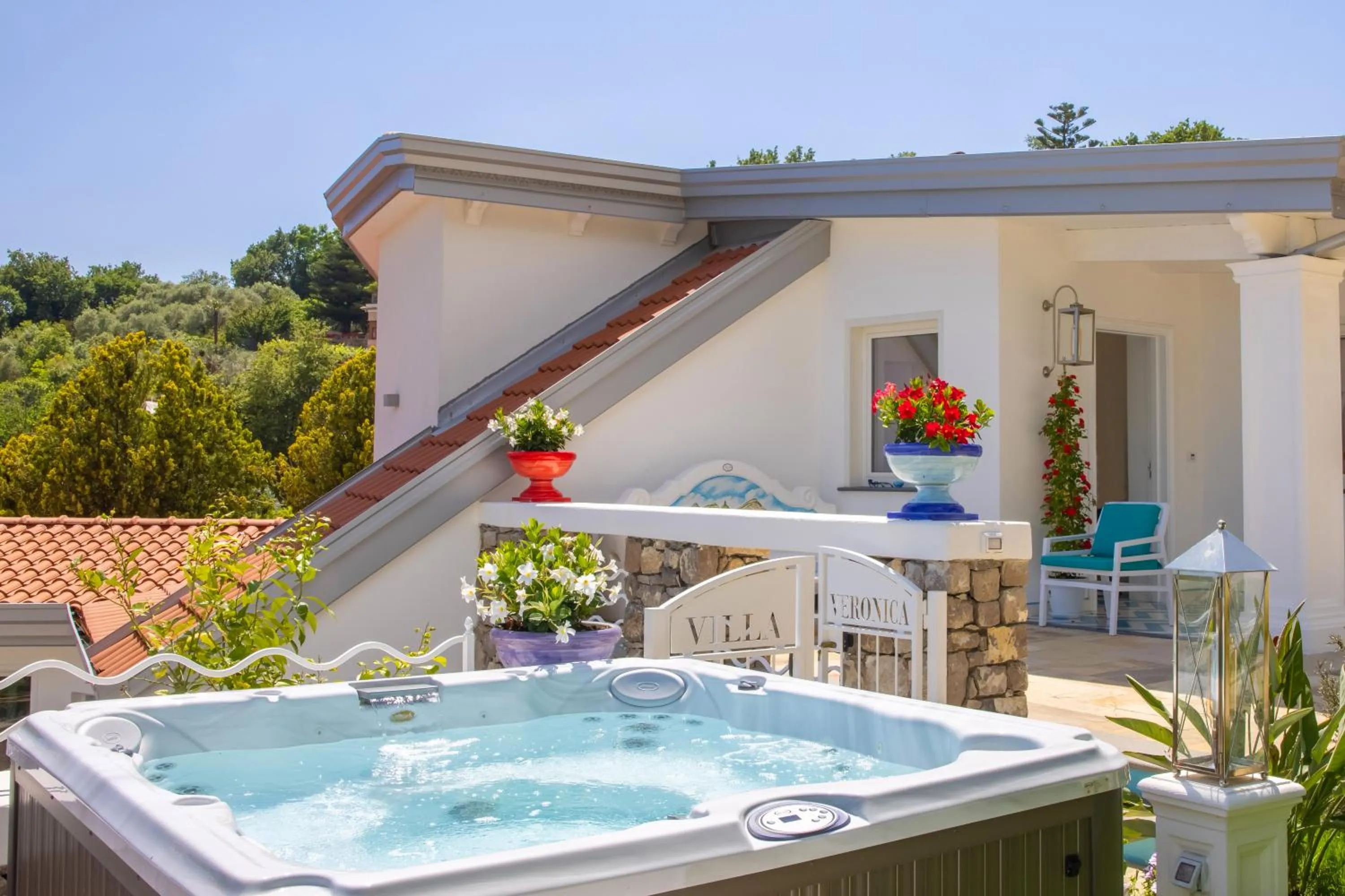 Hot Tub in YourHome - Villa Veronica Luxury Suites in Amalfi coast