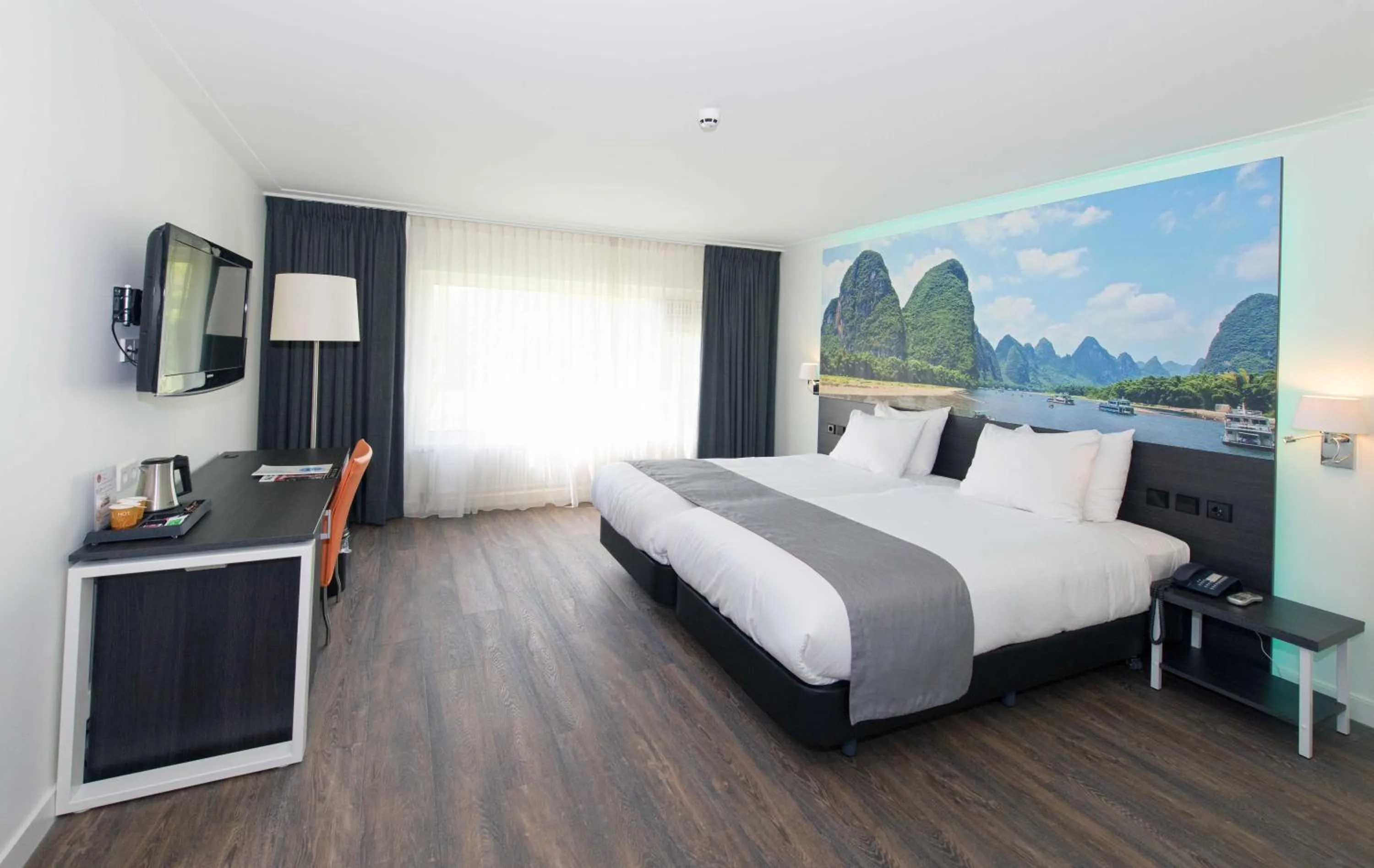 Photo of the whole room, Bed in Grand Hotel Amstelveen