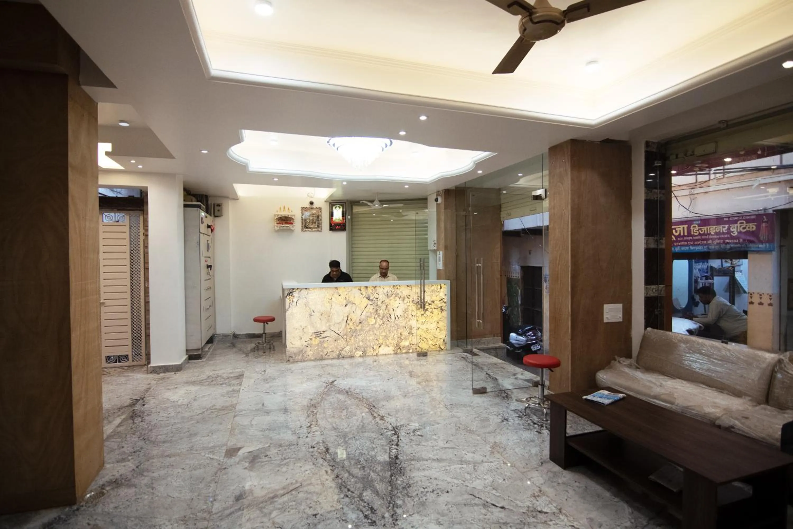 TV and multimedia in Hotel Temple View