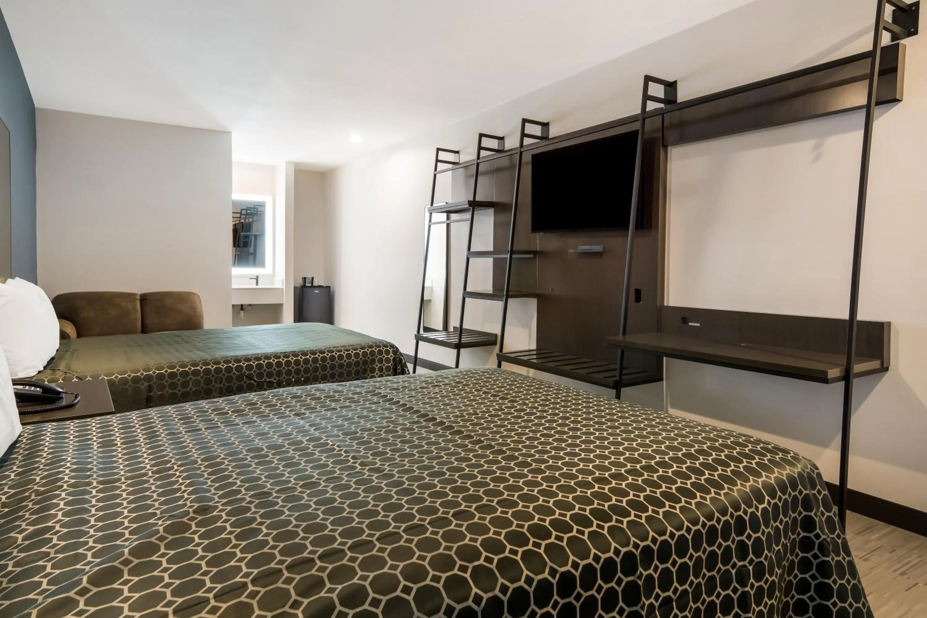 Bed in Scottish Inns- Forest Hill