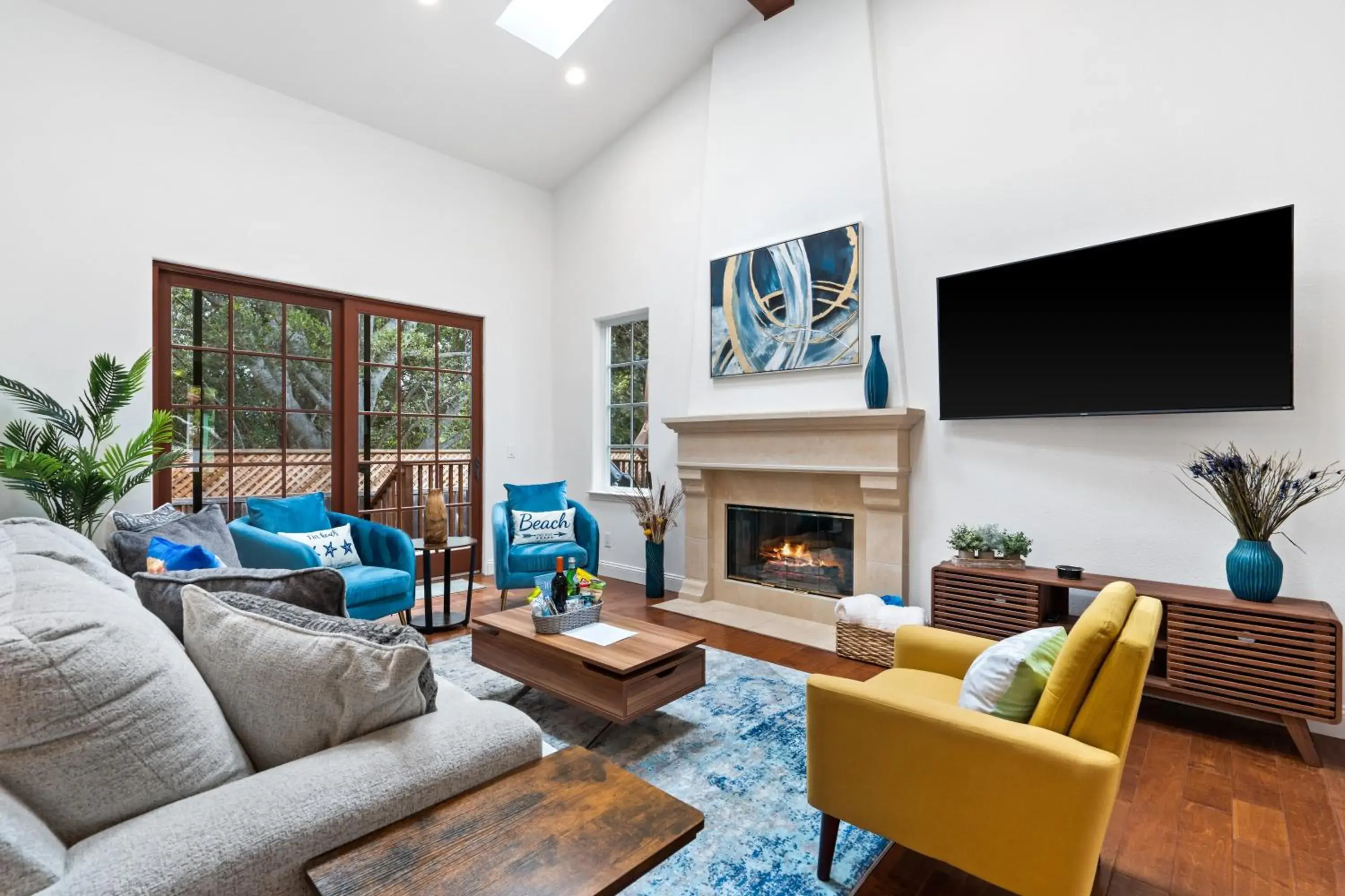 Gorgeous Santa Cruz Villa - Modern Beachside Paradise with NEW Hot Tub & Fast Wi-Fi Gorgeous Santa Cruz Villa - Modern Beachside Paradise with NEW Hot Tub & Fast Wi-Fi