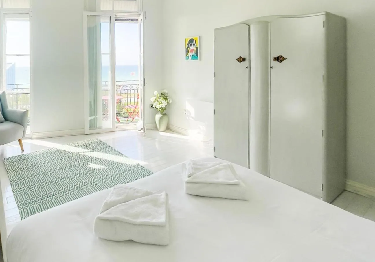 Balcony/Terrace, Bed in Seaview Apt Turner Contemporary, Margate By Adliv