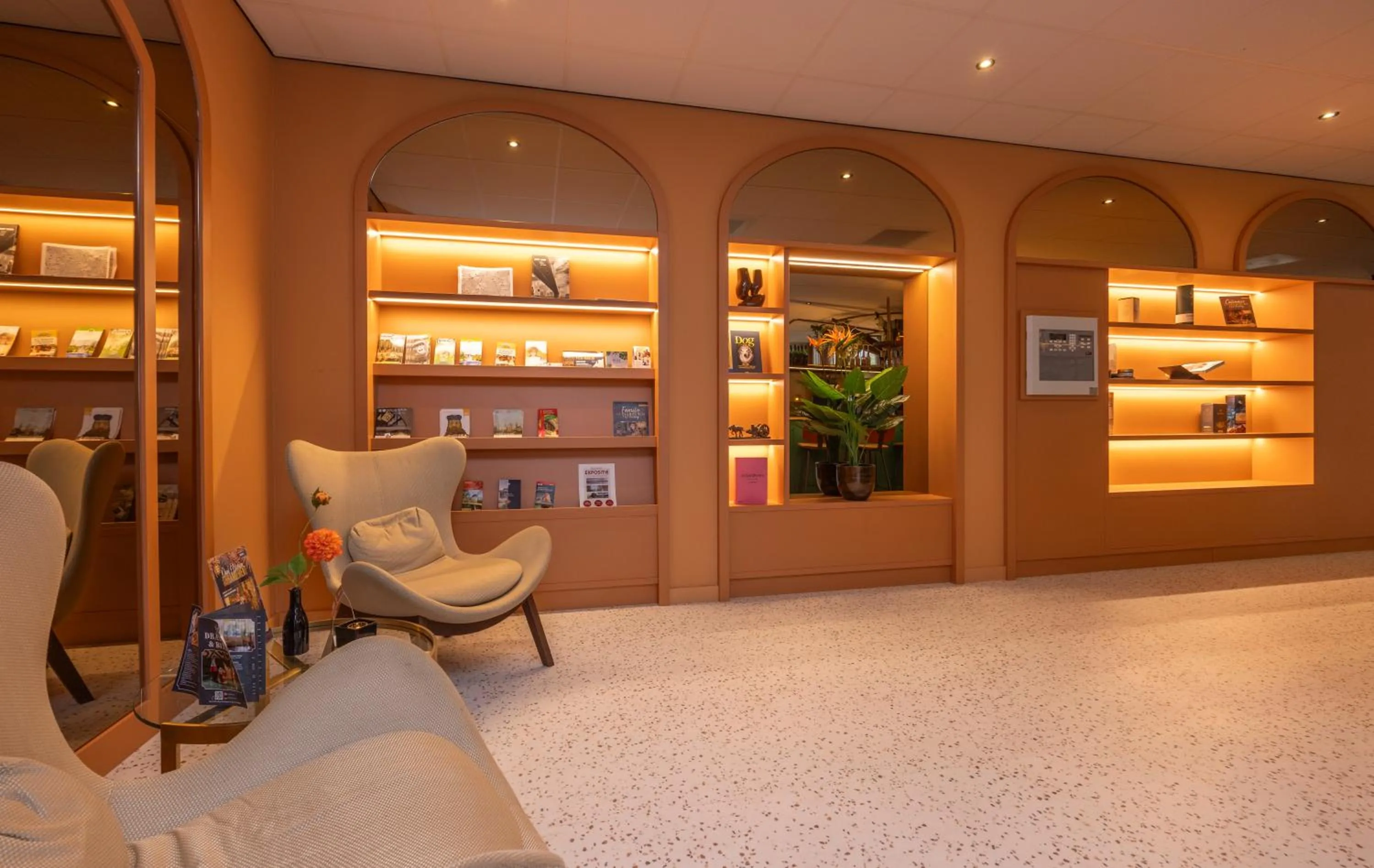 Communal lounge/ TV room in Fletcher Boutique Hotel De Mallejan