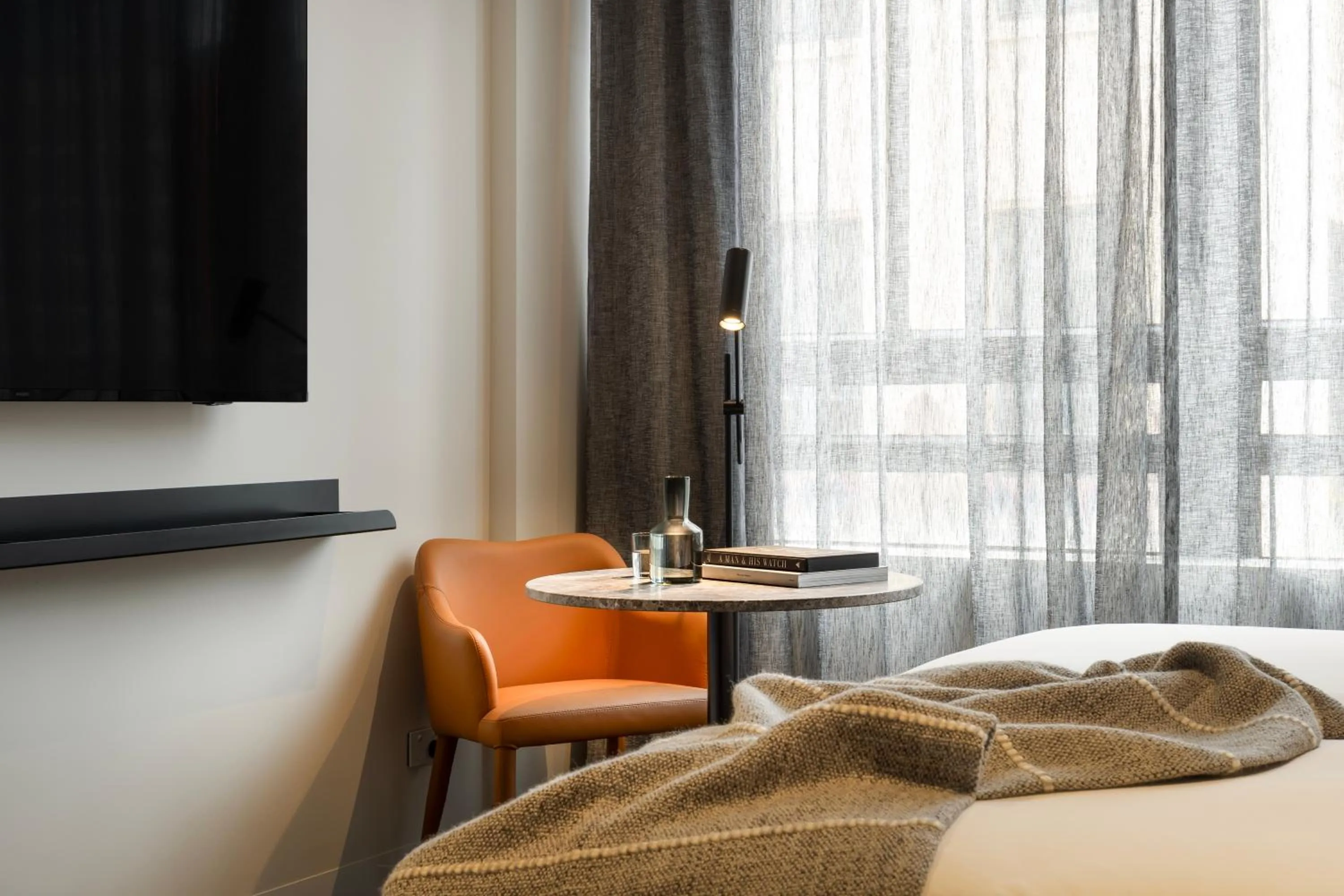 TV and multimedia, Bed in The Howey