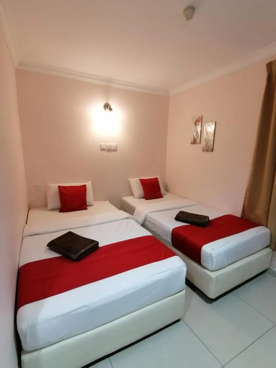 Bed in HOTEL PANTAI VIEW