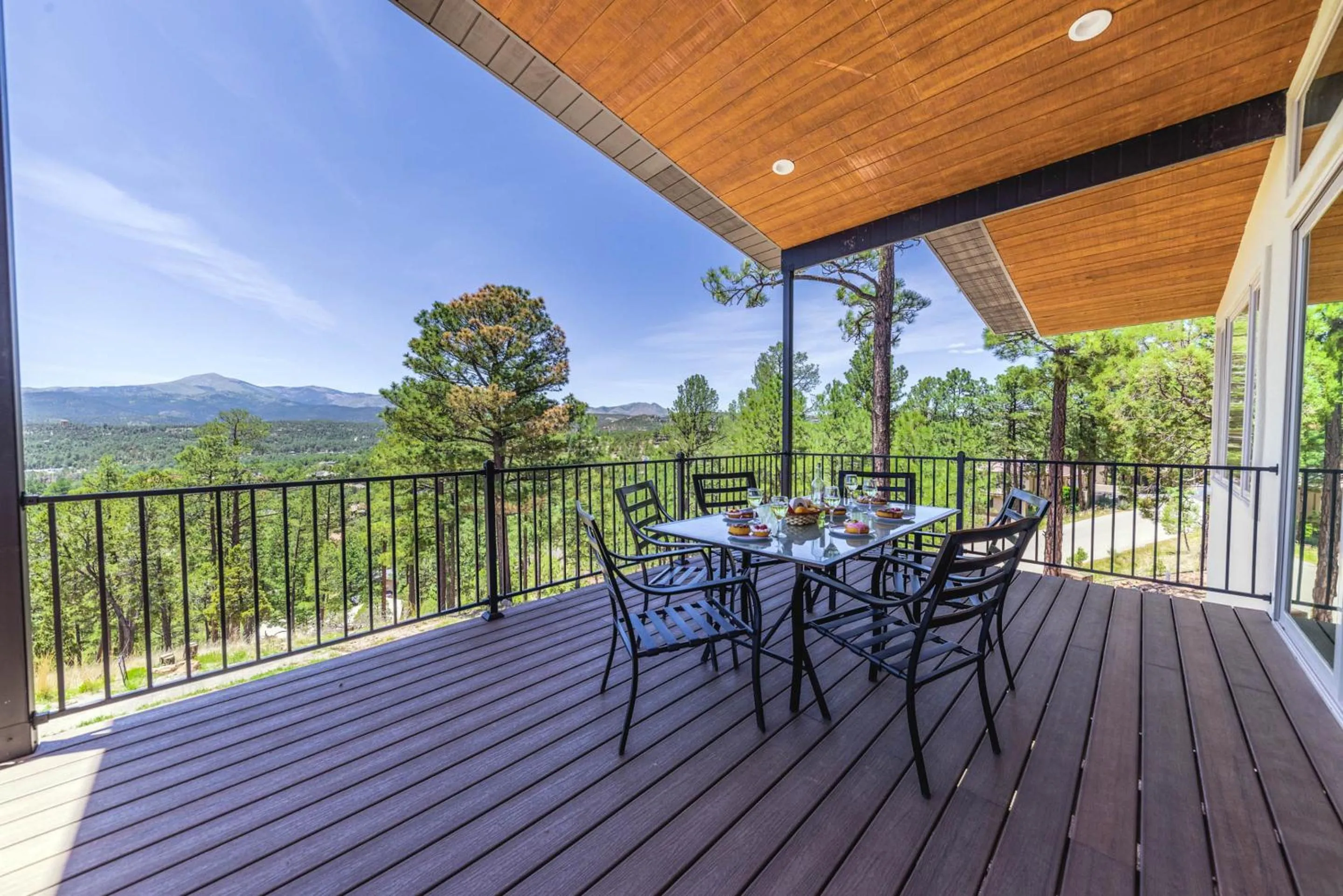 Property building in Viewtopia