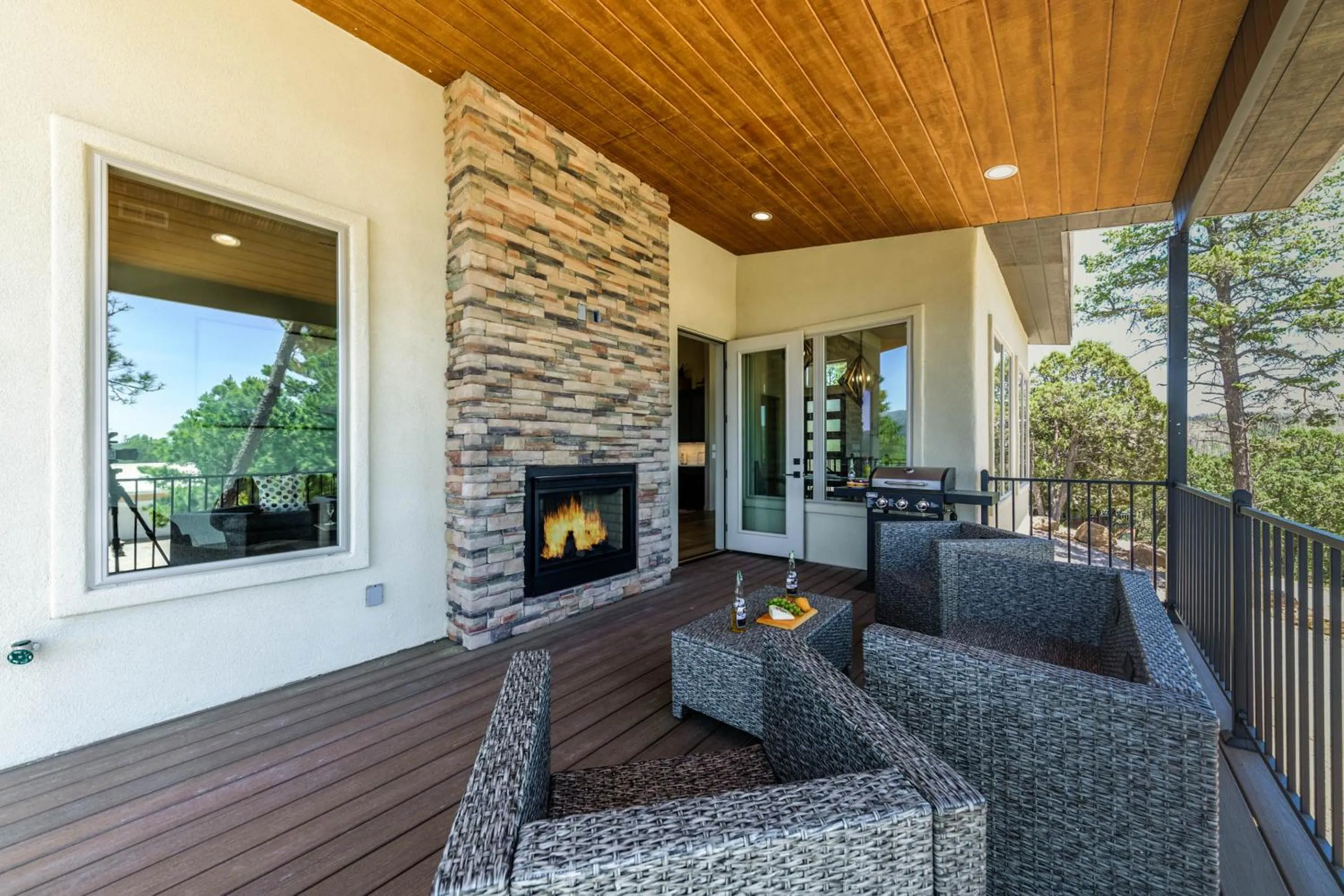 Property building in Viewtopia