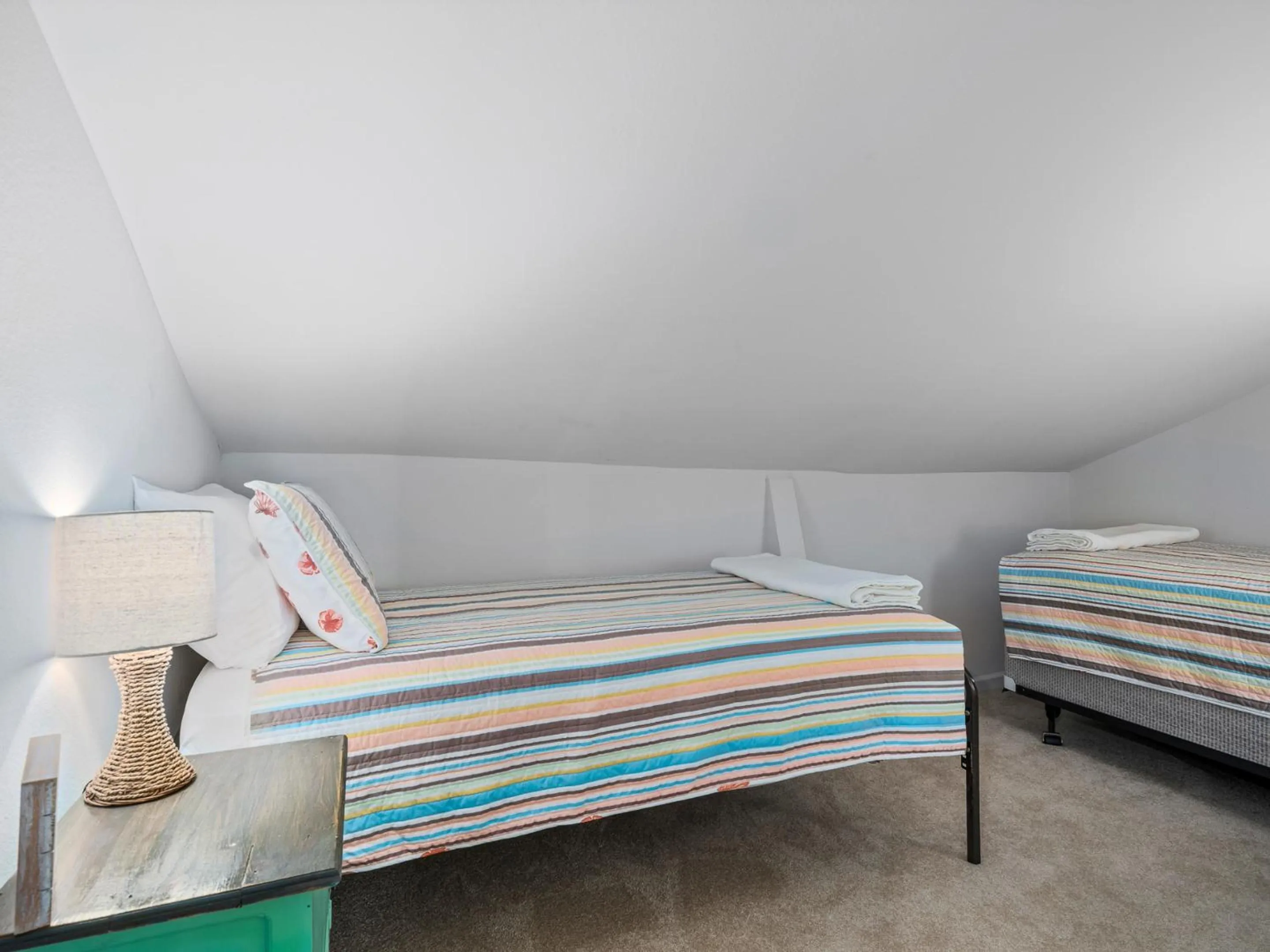 Property building, Bed in Bay Breeze Bungalow