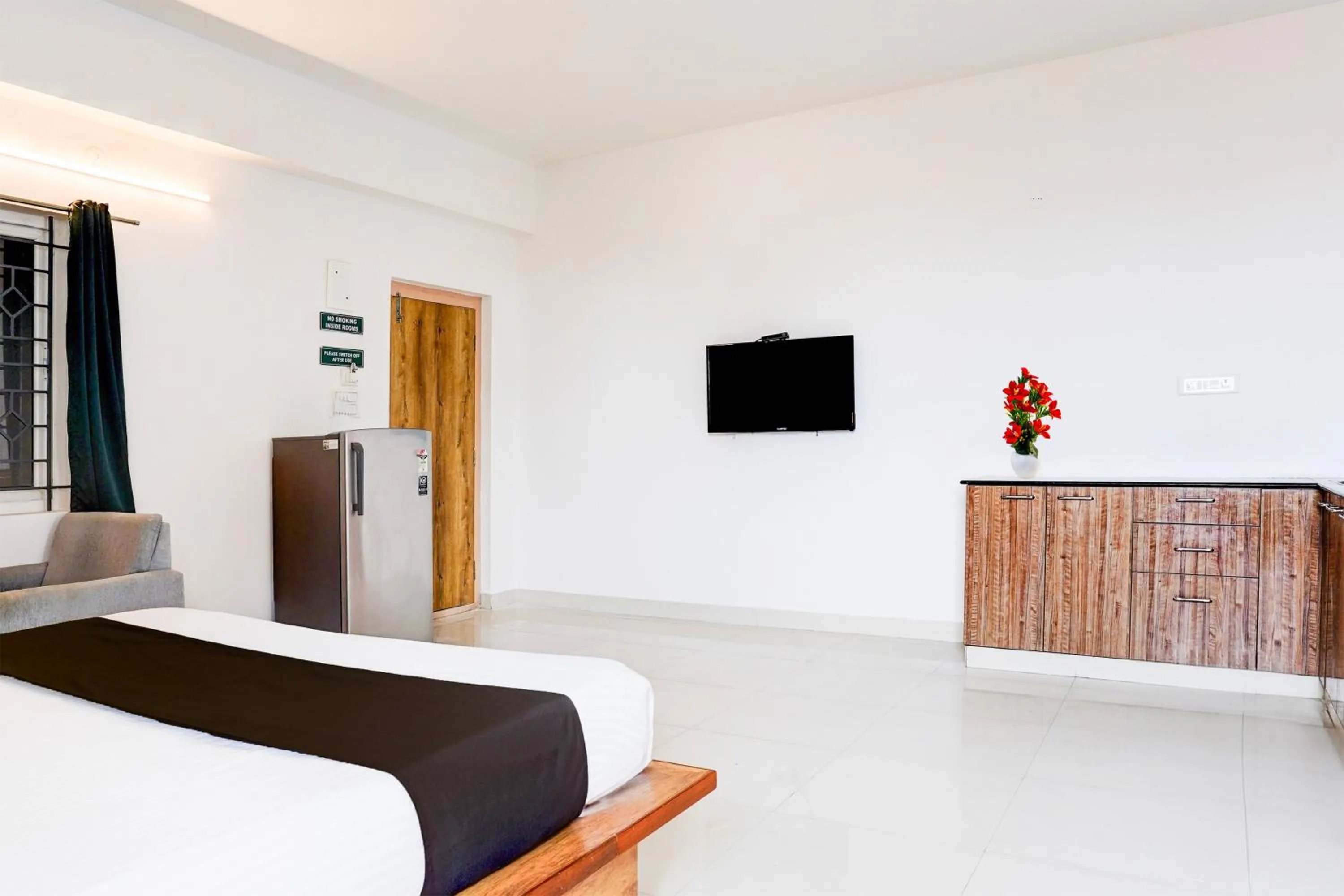 Bedroom, Bed in Super Collection O Sarjapura Road Kasavanahalli