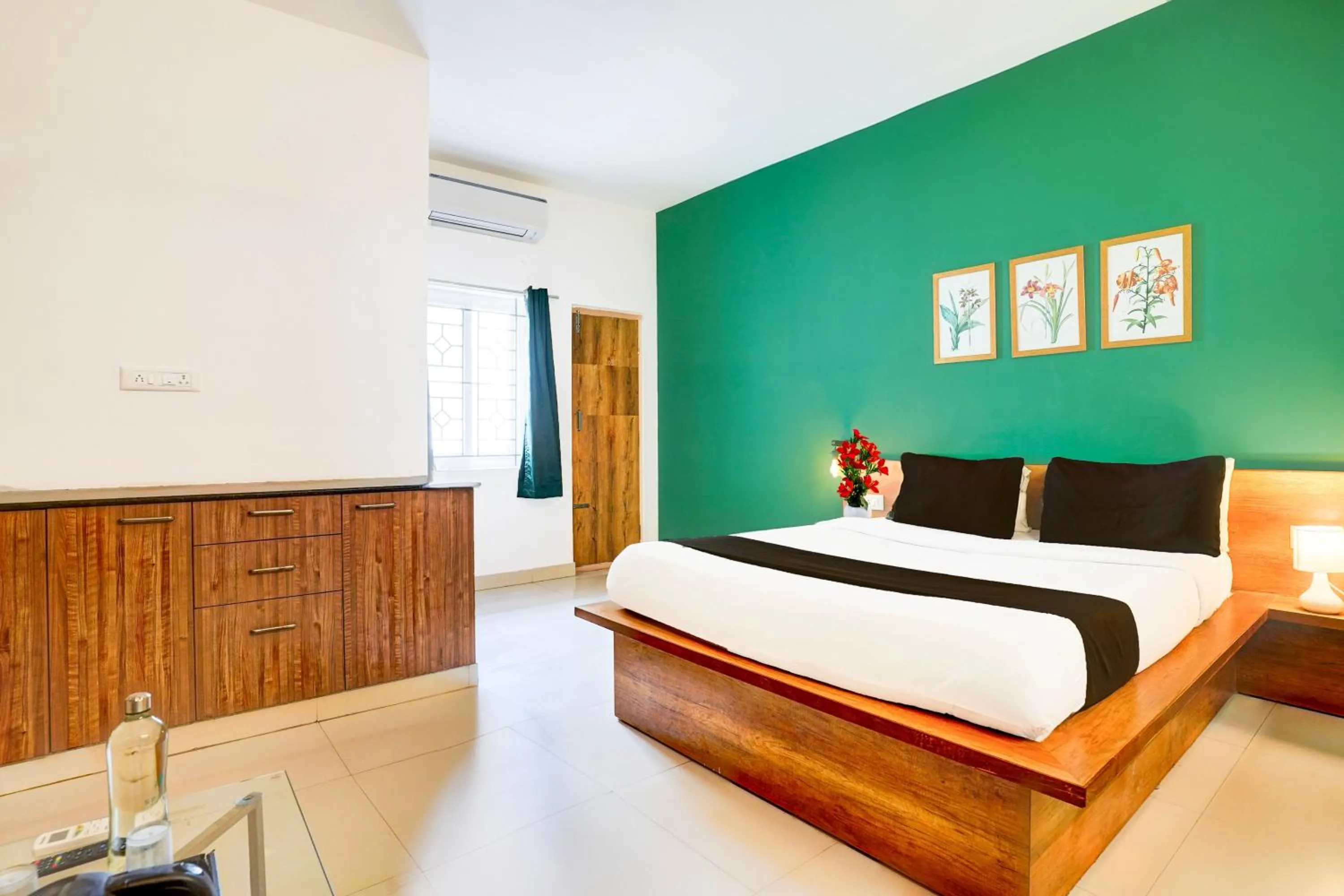 Bedroom, Bed in Super Collection O Sarjapura Road Kasavanahalli