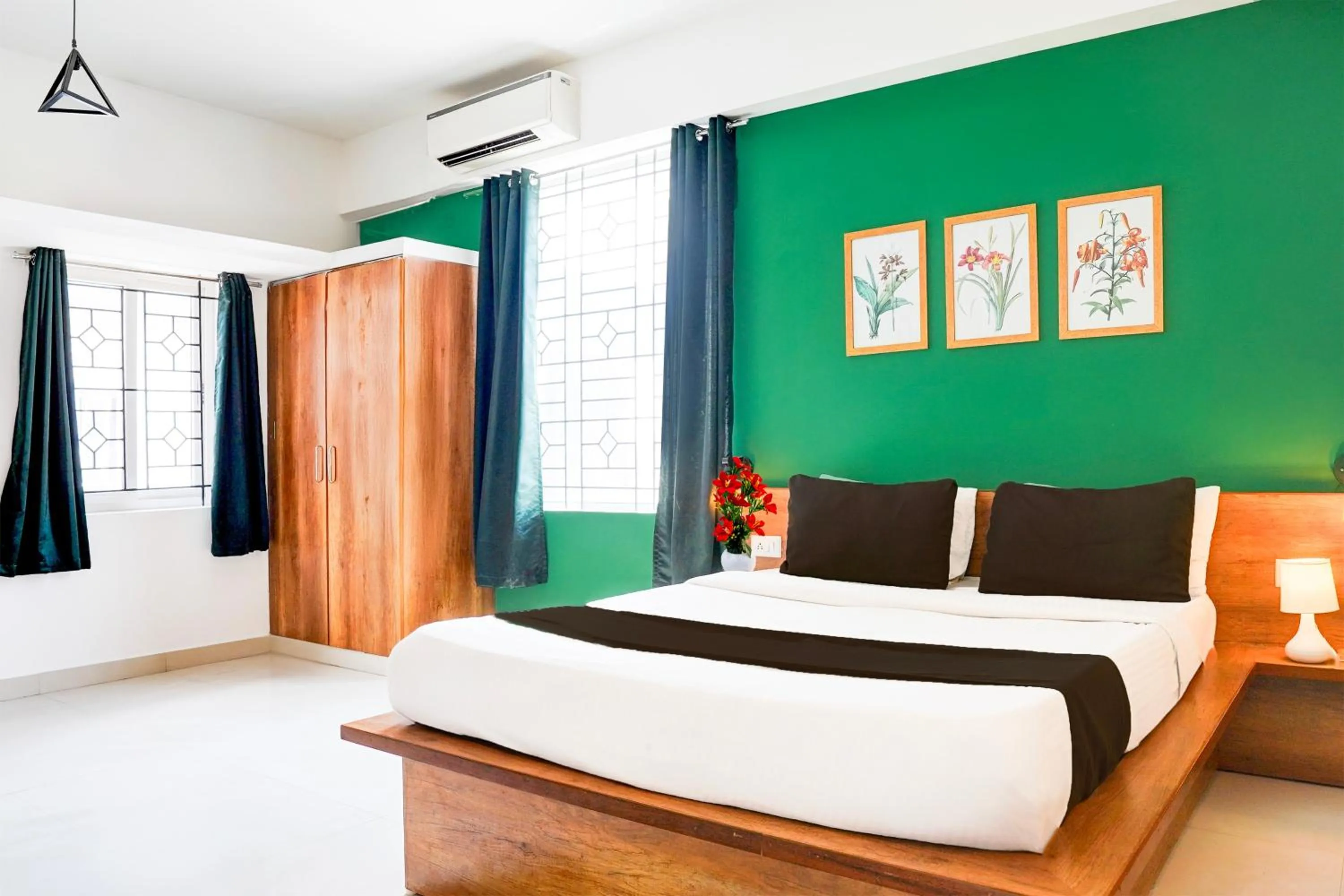 Bedroom, Bed in Super Collection O Sarjapura Road Kasavanahalli