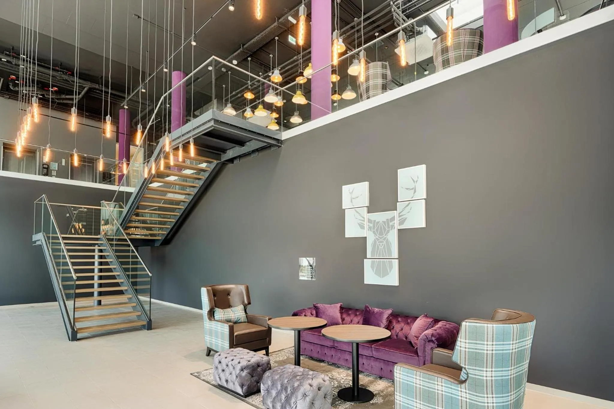 Lobby or reception in Premier Inn Wolfsburg City Centre