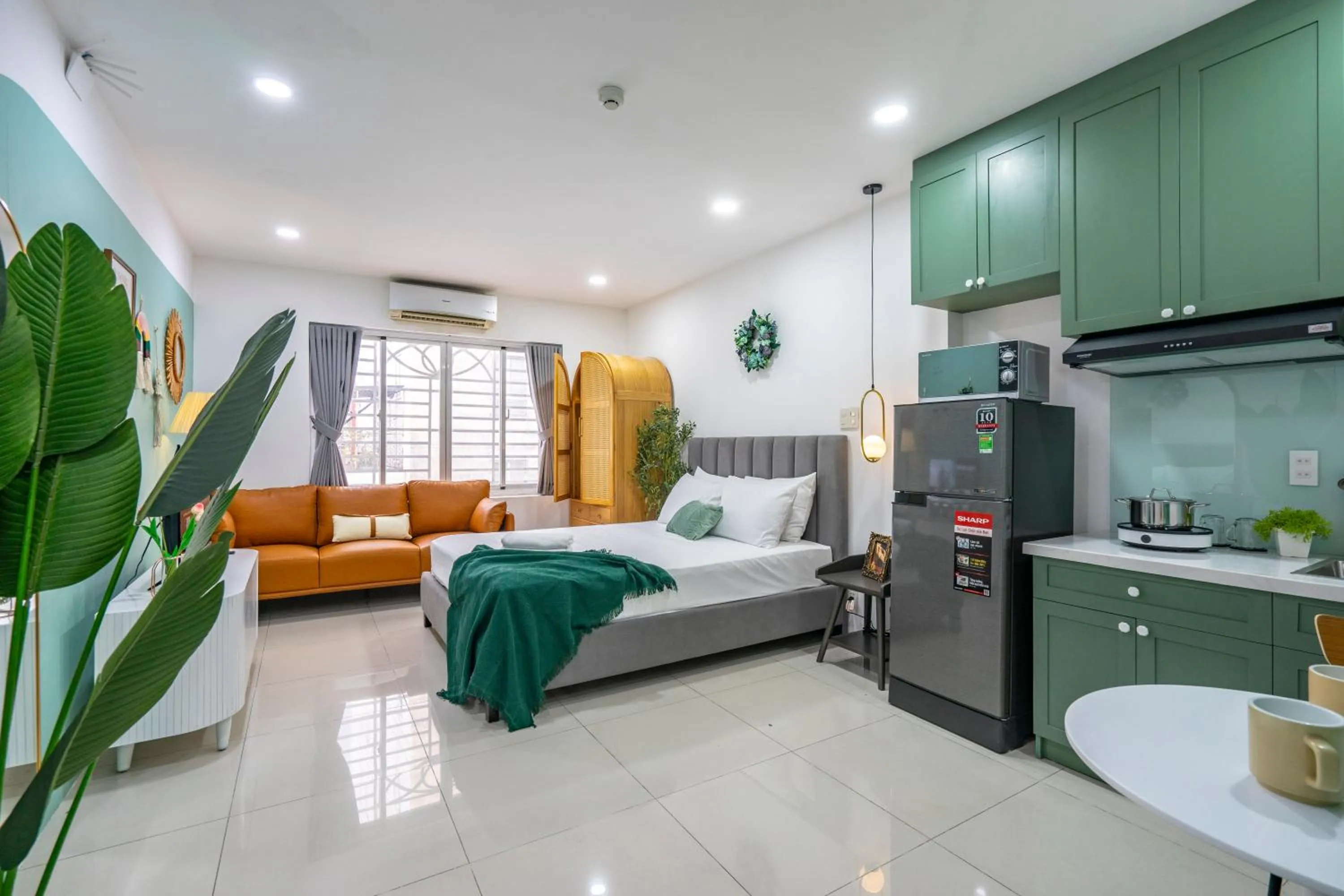 Photo of the whole room, Bed in SAZI Church View Home - Free Nails HairWash