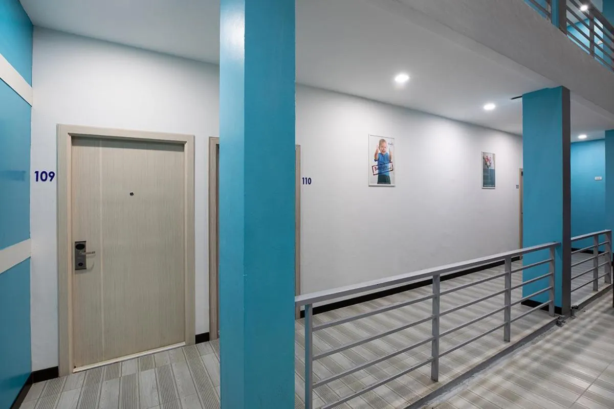 elevator in iCheck inn Chill Patong