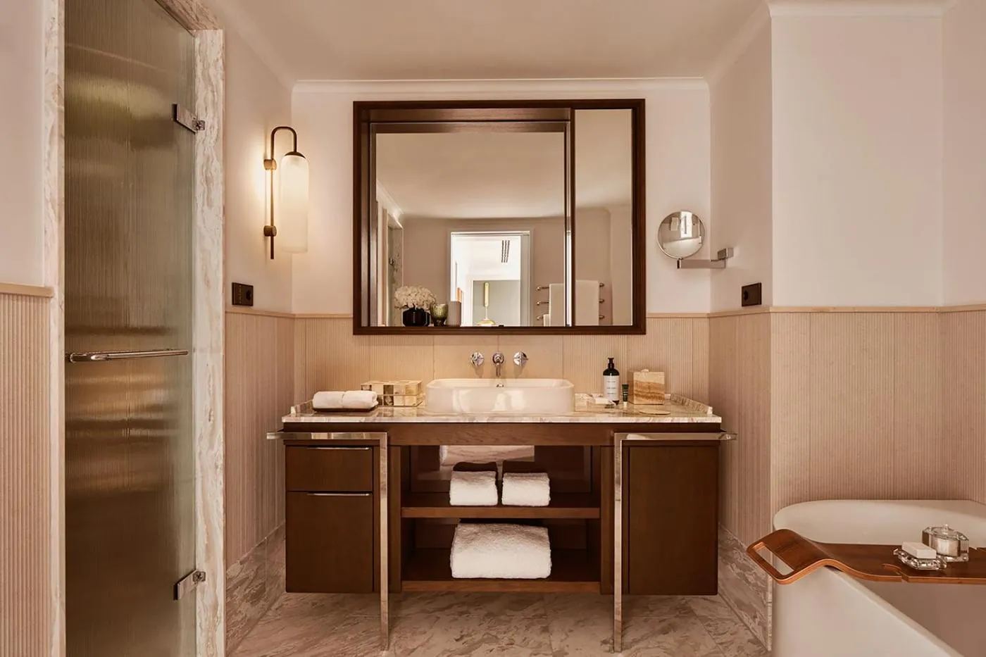 Bathroom in Rosewood Munich