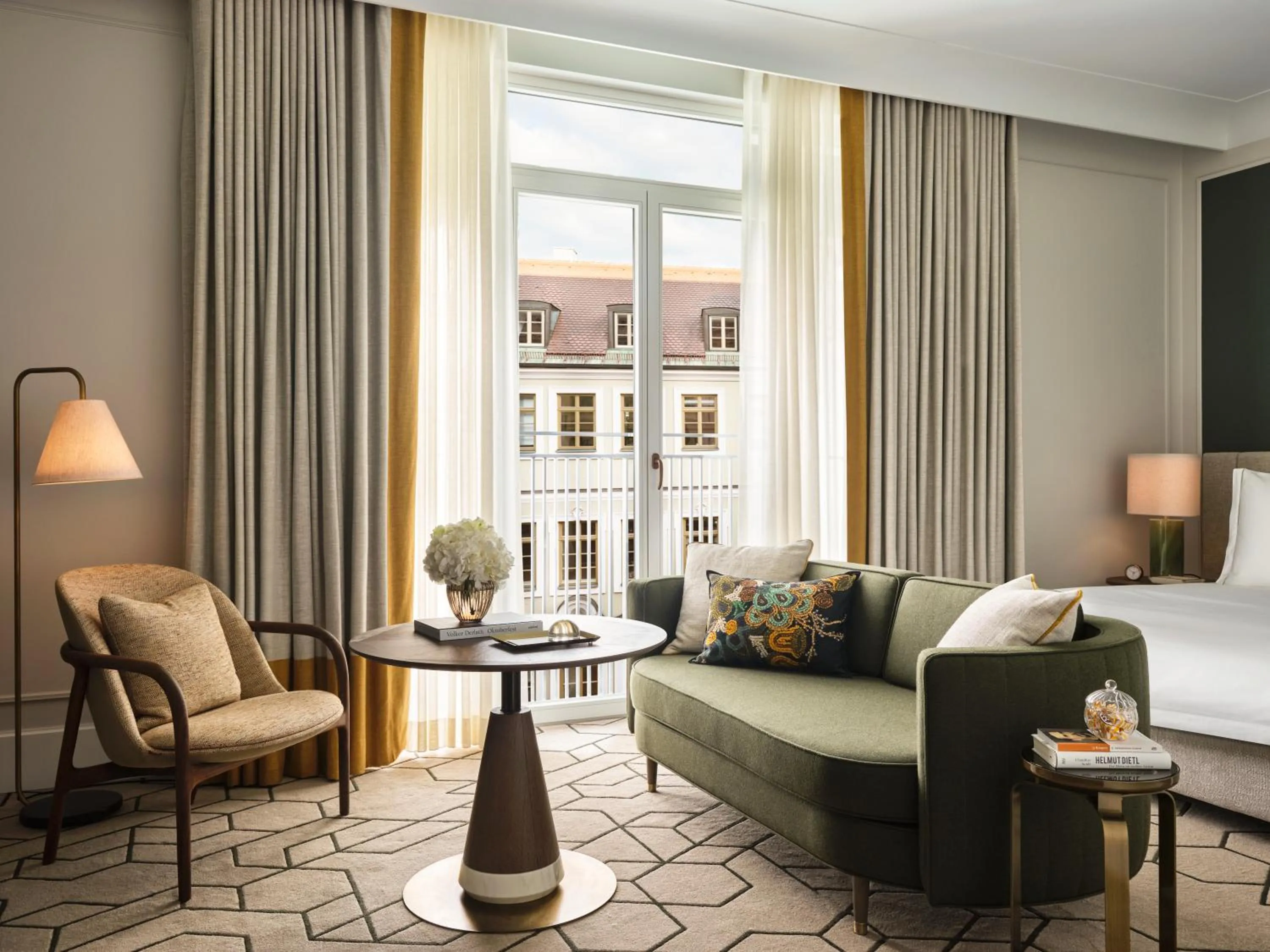 Living room in Rosewood Munich