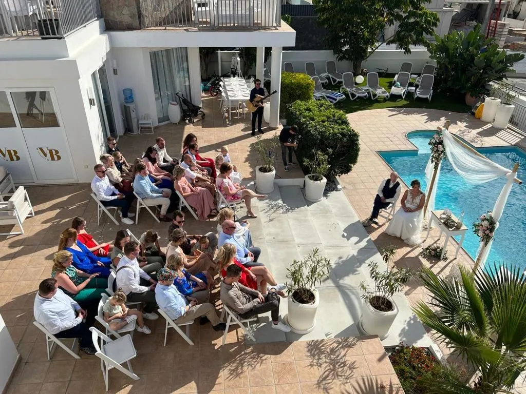 People in Villa Boutique Experience