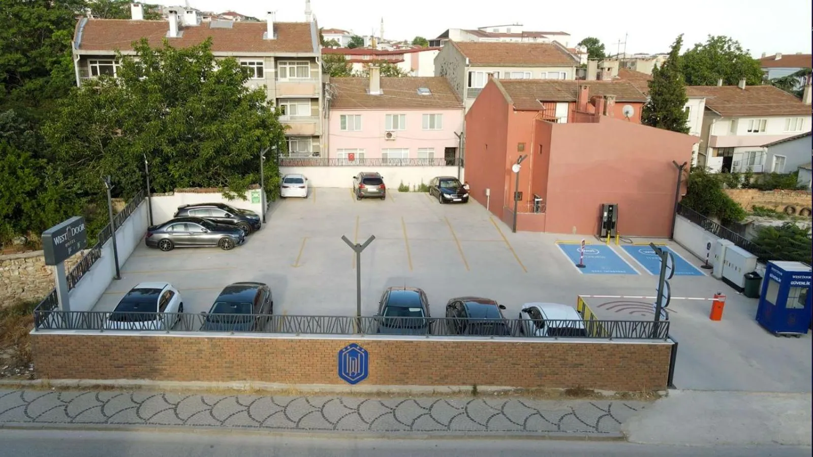 Parking in WestDoor Hotel