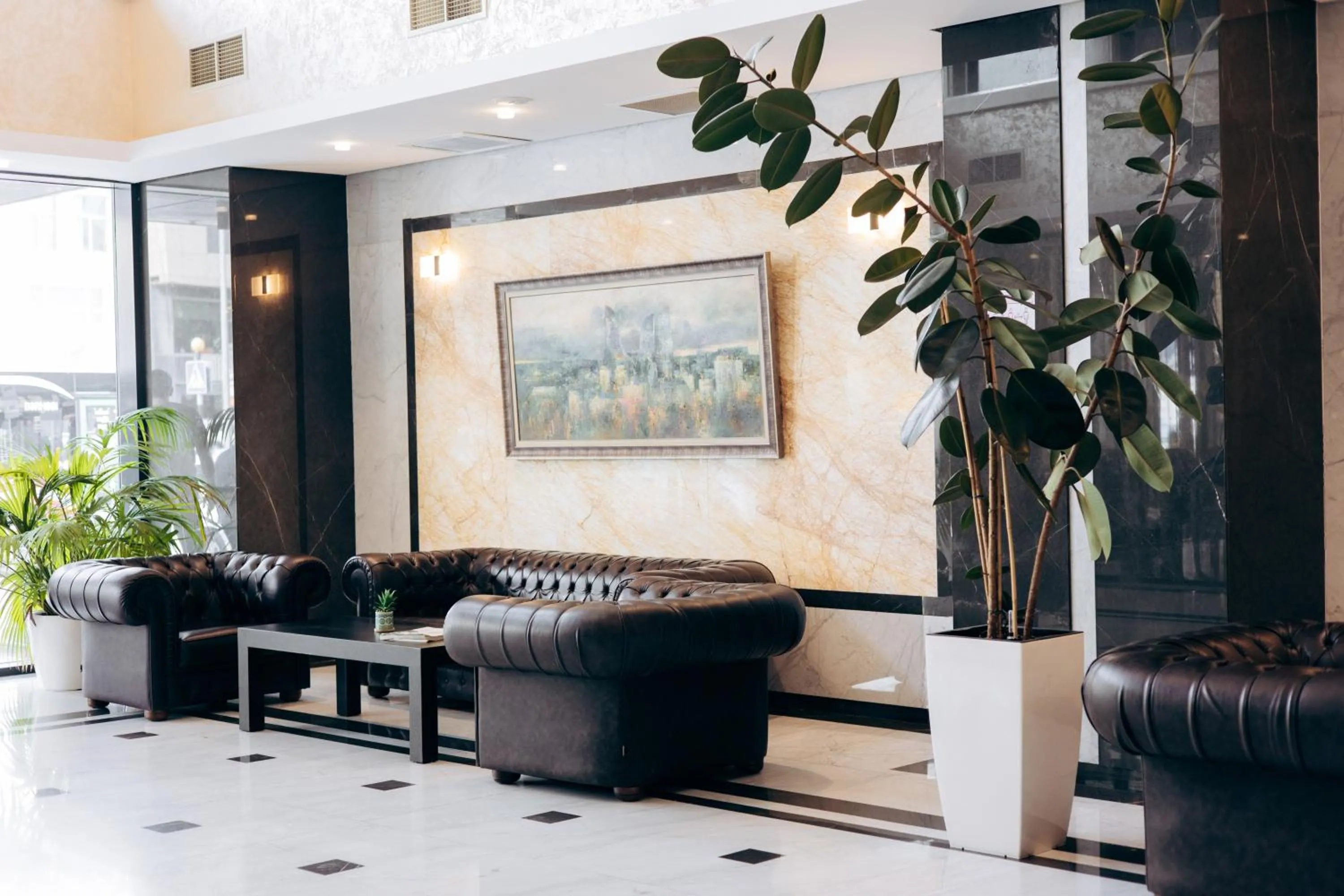 Seating area, Lobby/Reception in The Diamond Hotel Baku
