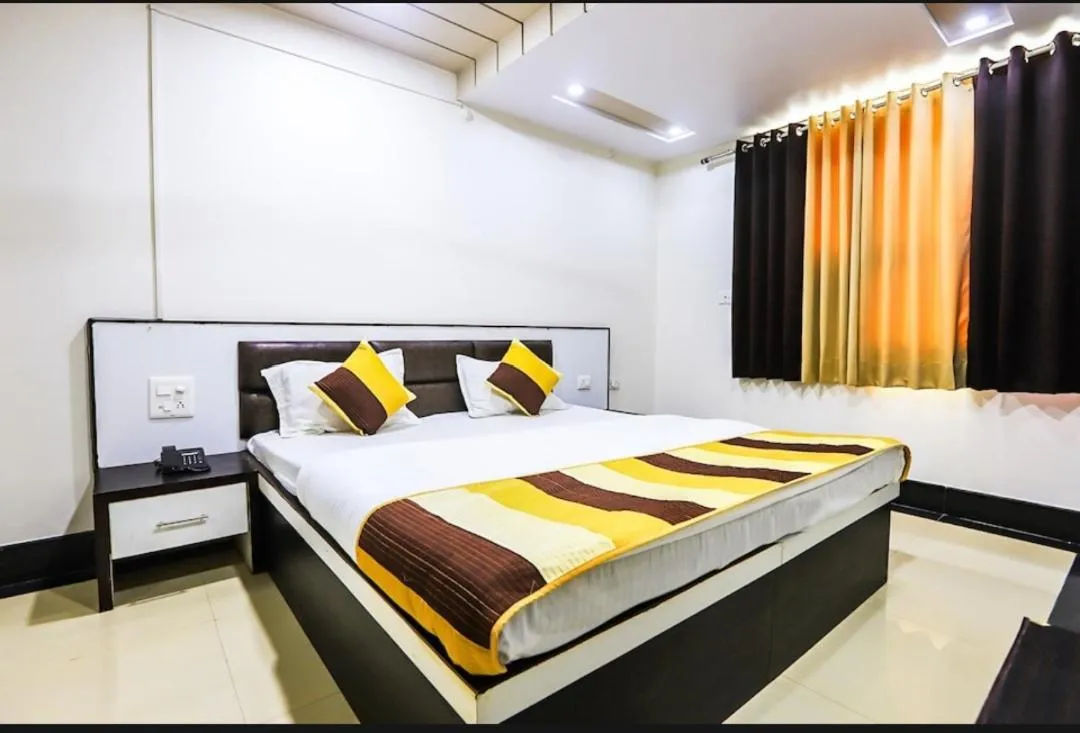 Bed in Venus Hotel 5 Minute Walking Distance from Dargah