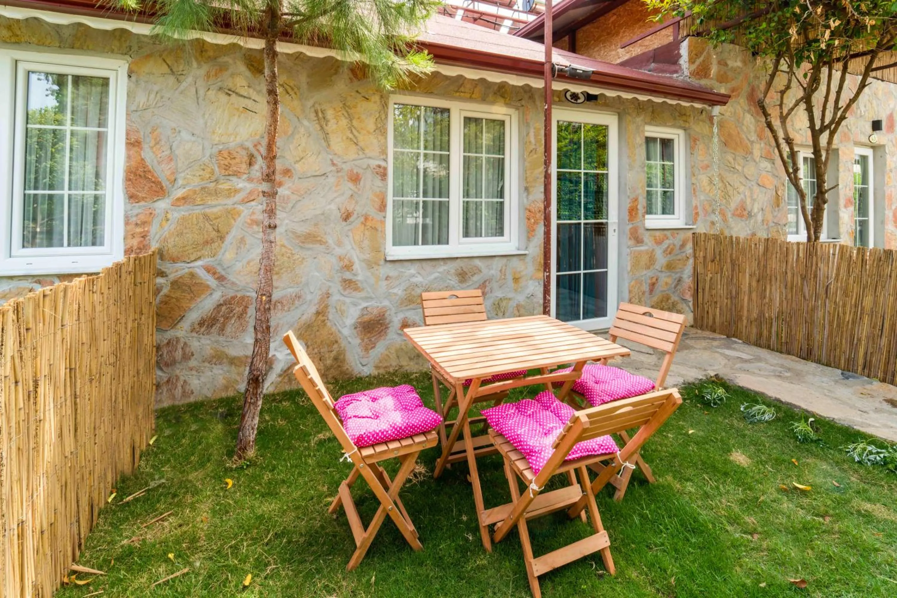 Garden in Kamkat Otel