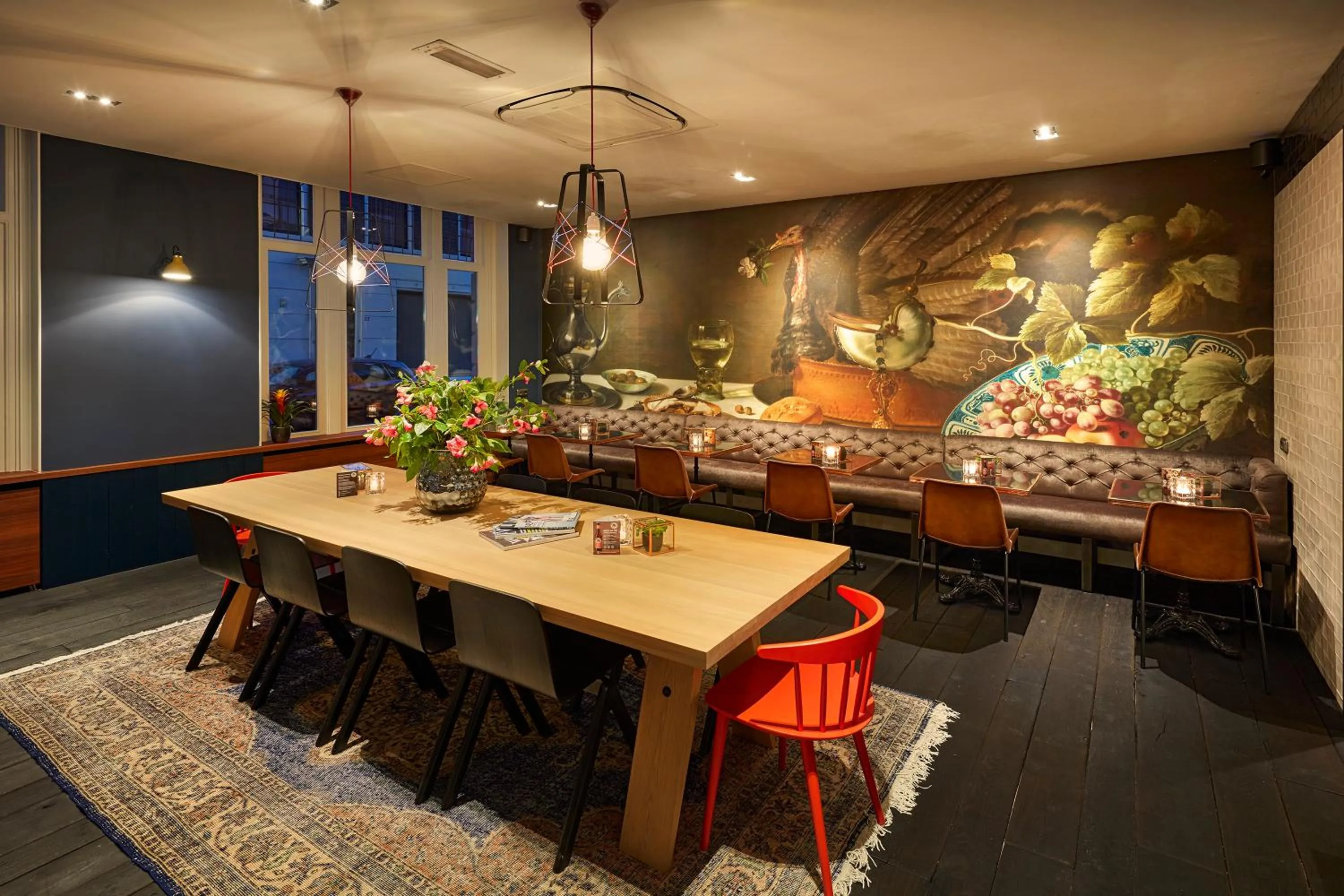 Communal lounge/ TV room in Hotel Lion D'Or