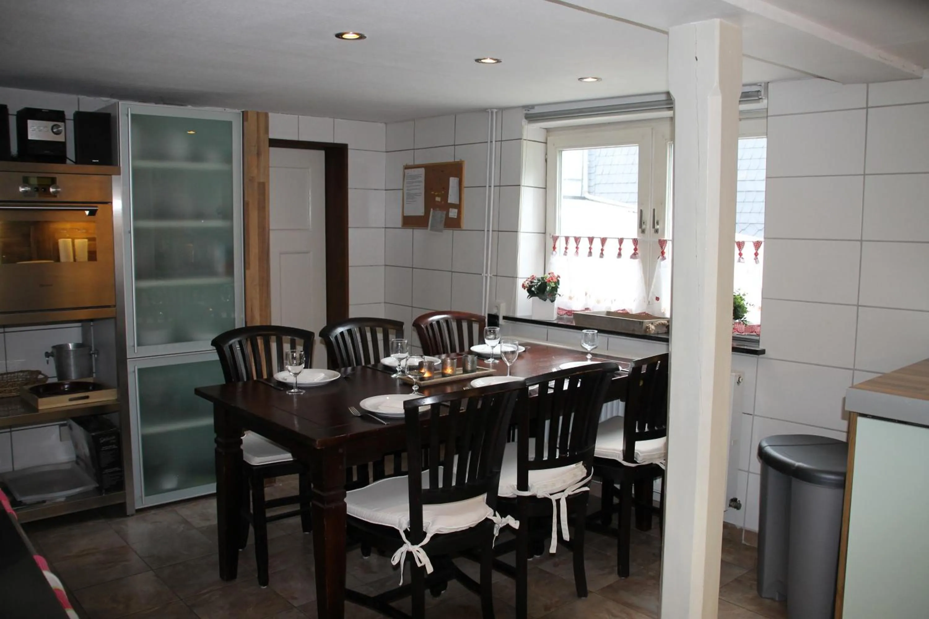 Kitchen or kitchenette in Ferienhaus Winterberg für 12 Personen Sauna Garten Garage Hund