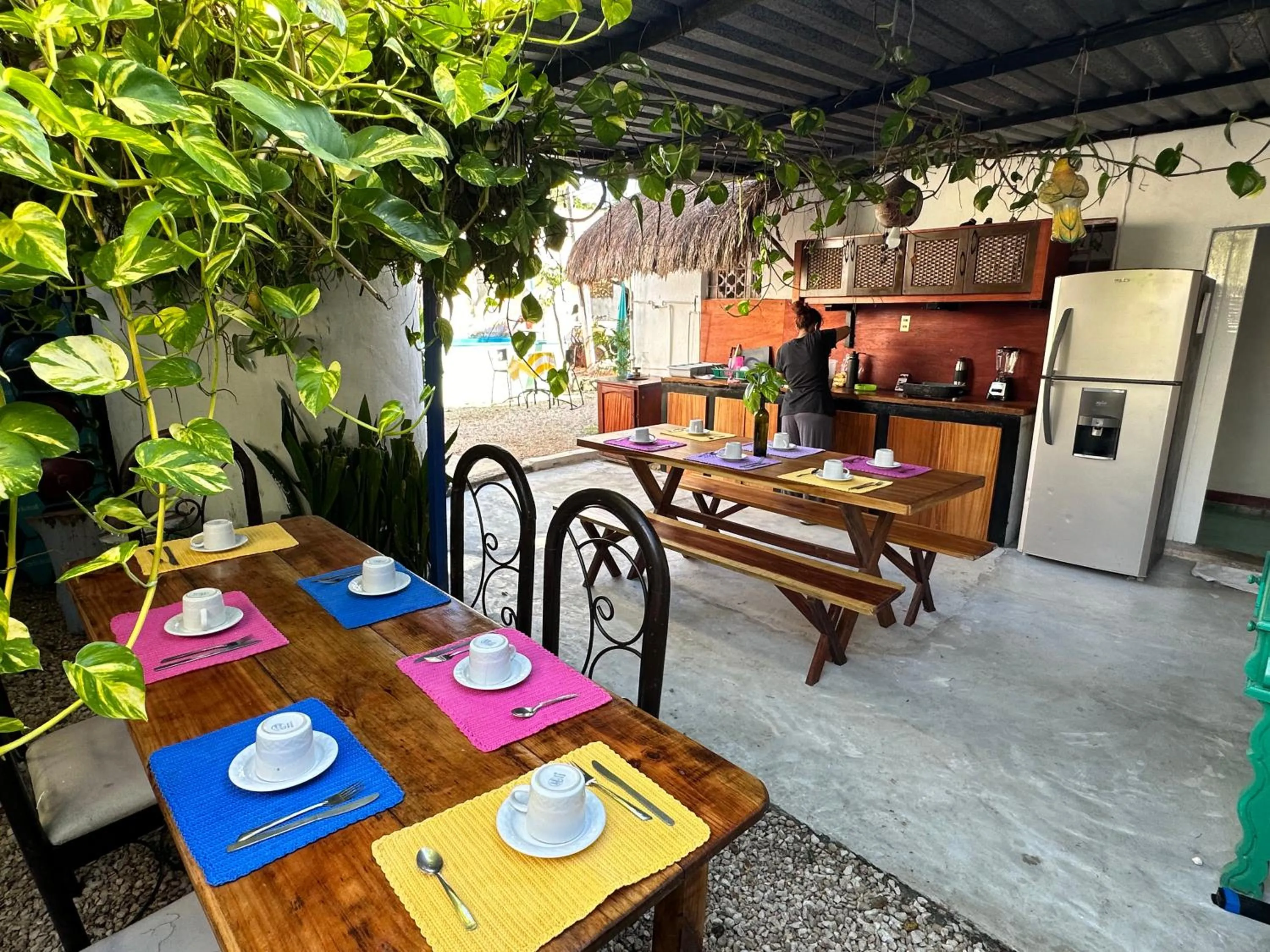 Communal lounge/ TV room in Guacamayas Hostel and Social Laundry