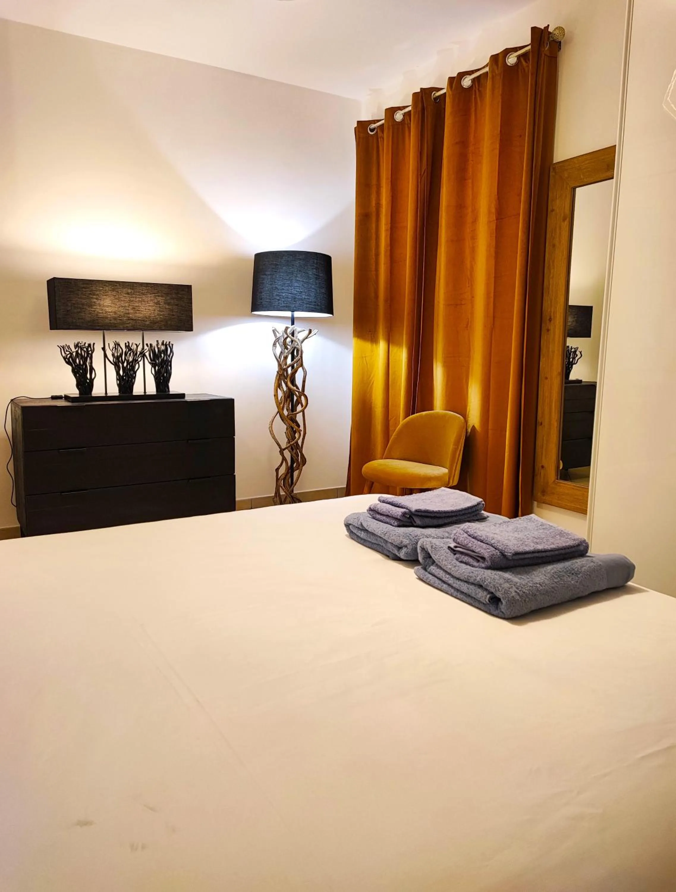 Bed in Il Melograno Apartment (Centro Storico Prato)