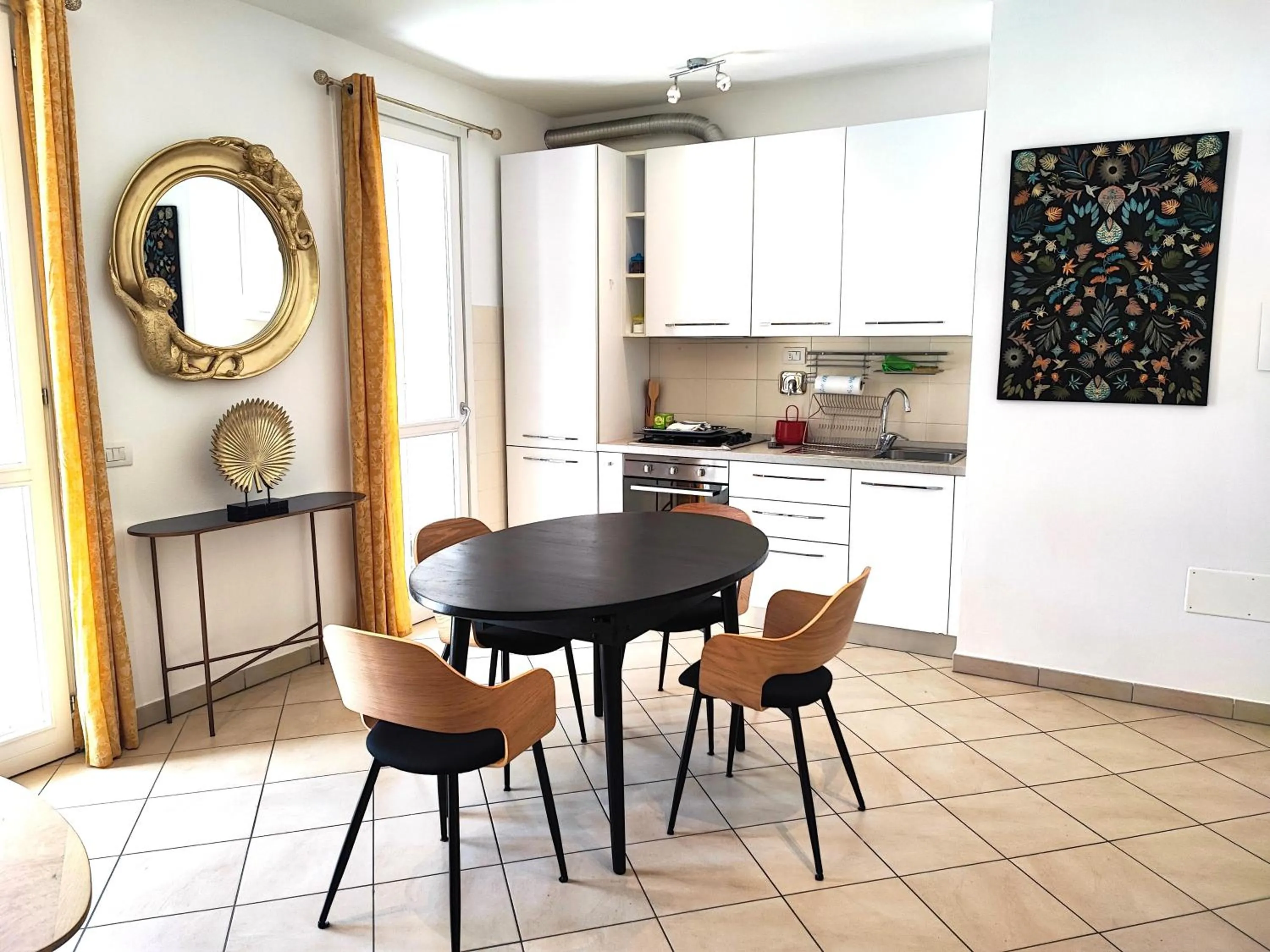 Kitchen or kitchenette in Il Melograno Apartment (Centro Storico Prato)